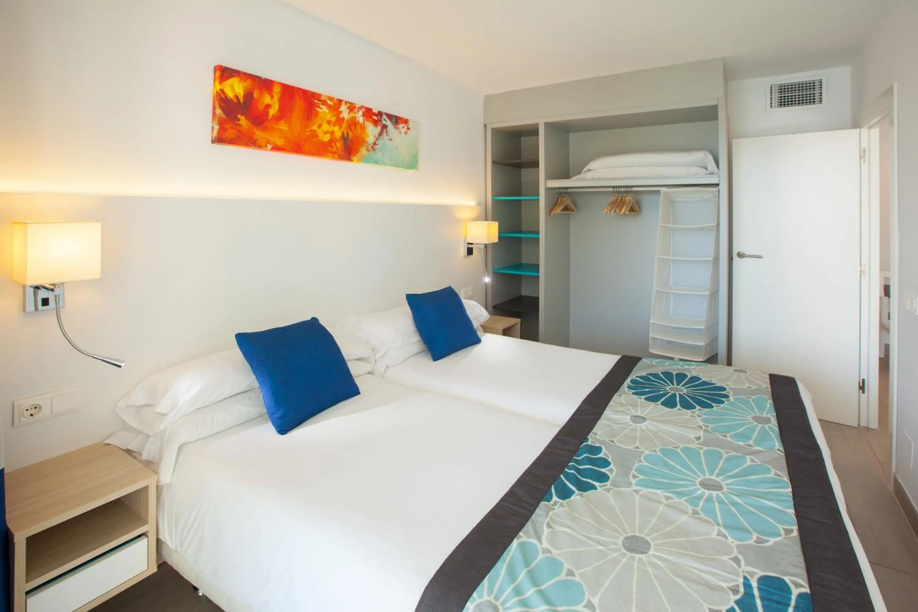 Bedroom, Bed in Grupotel Alcudia Pins