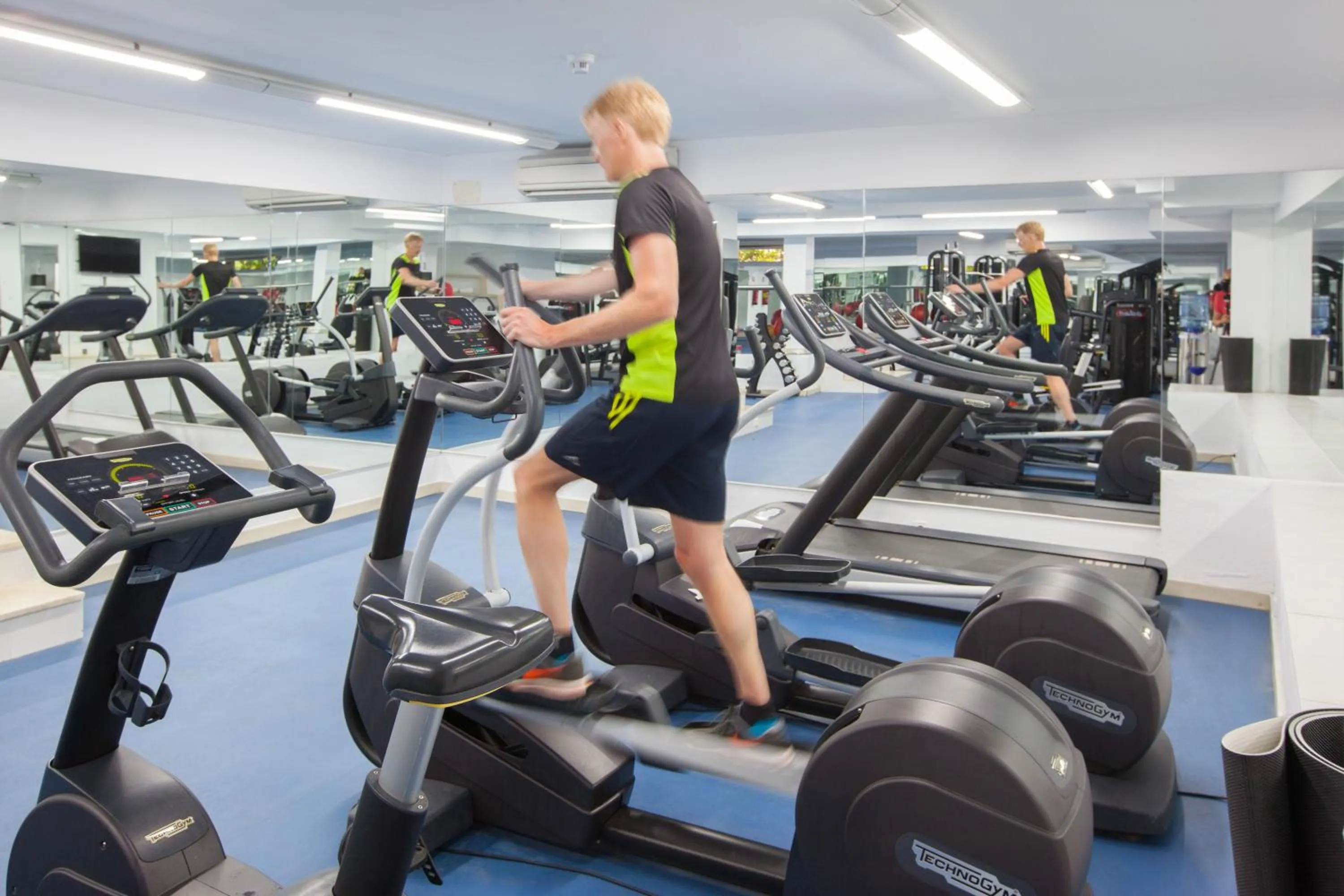 Fitness centre/facilities in Grupotel Alcudia Pins