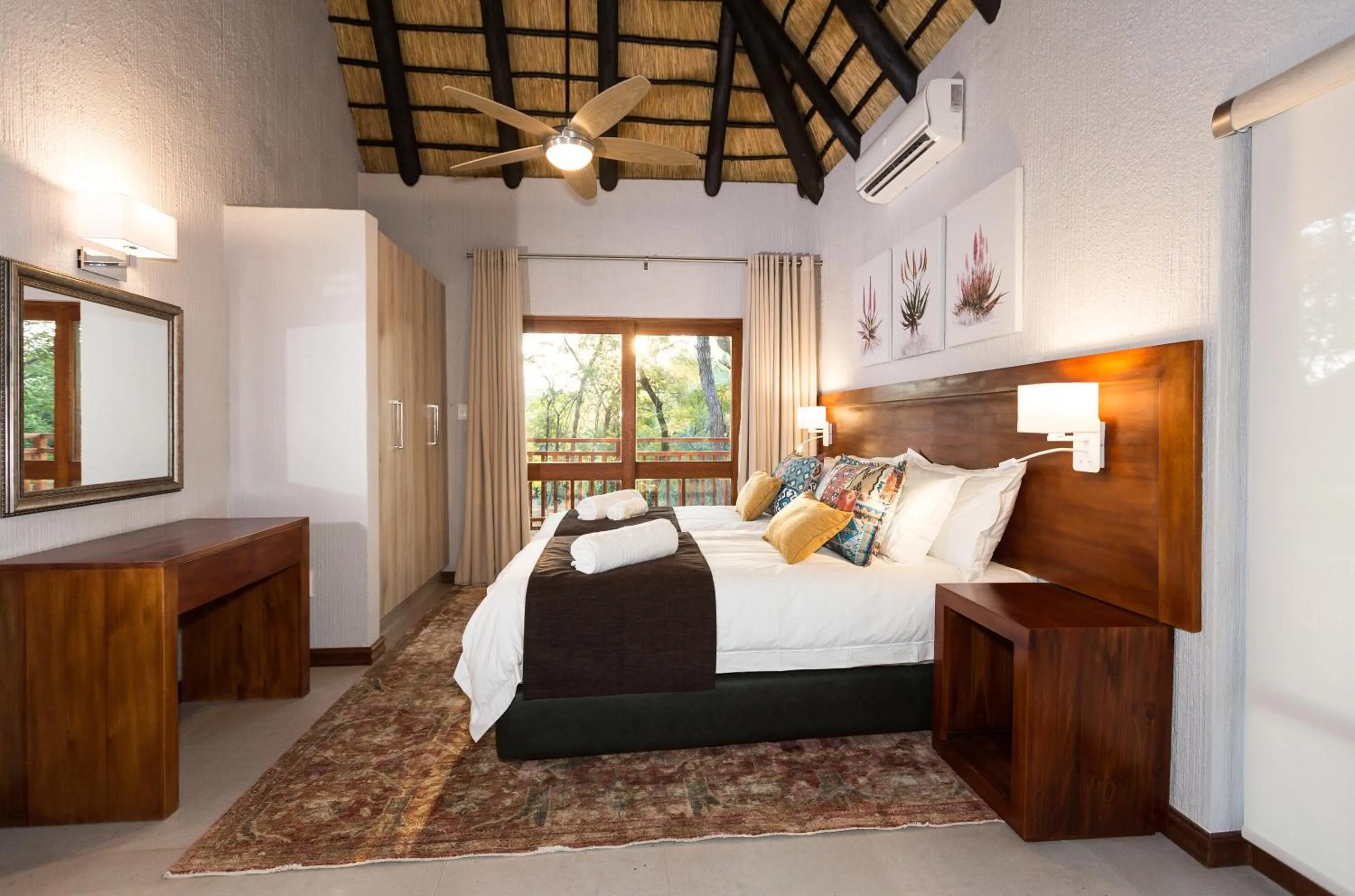 Bedroom, Bed in Kruger Park Lodge Unit No. 612