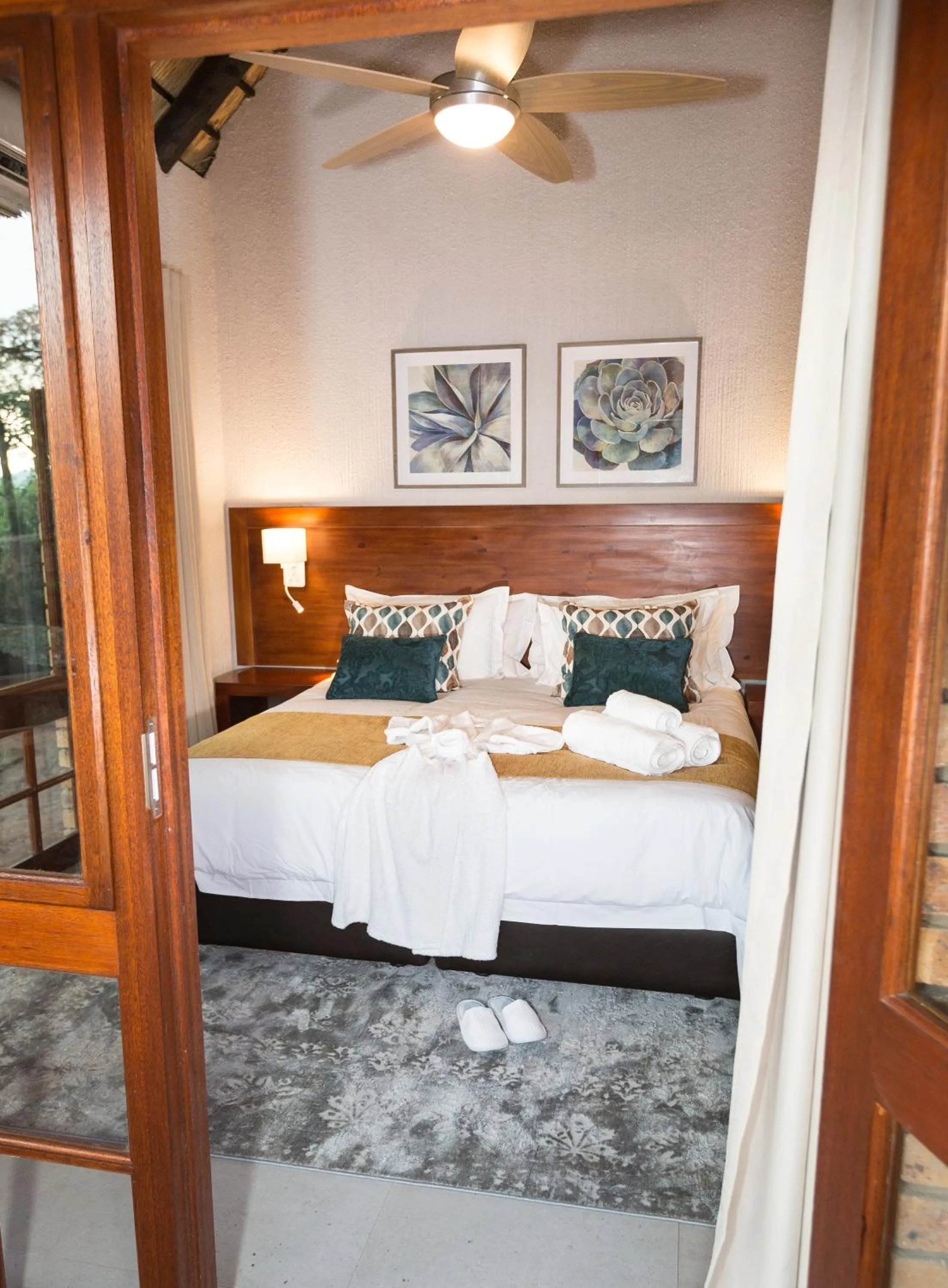Bedroom, Bed in Kruger Park Lodge Unit No. 612