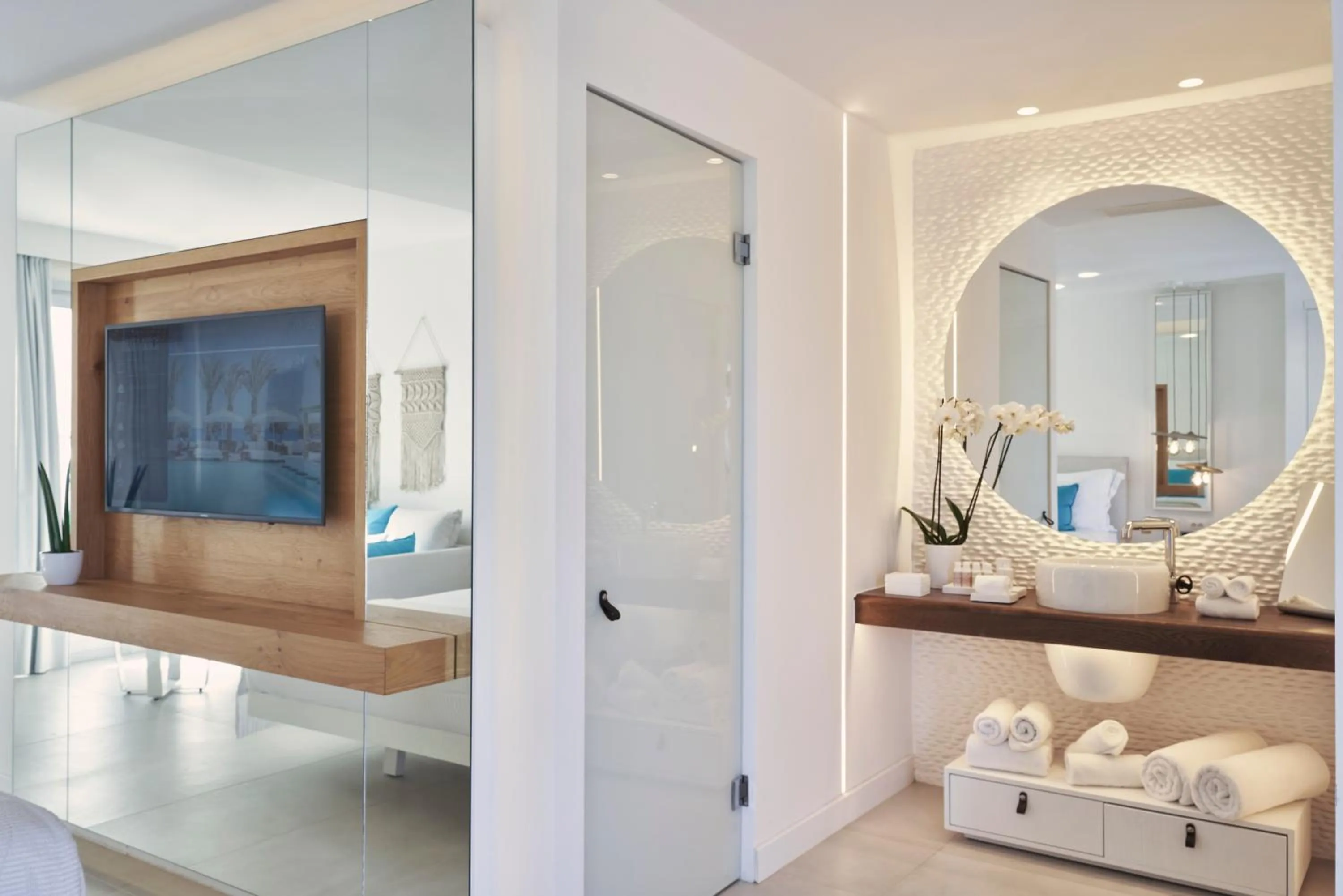 Bathroom in Nikki Beach Resort & Spa Santorini