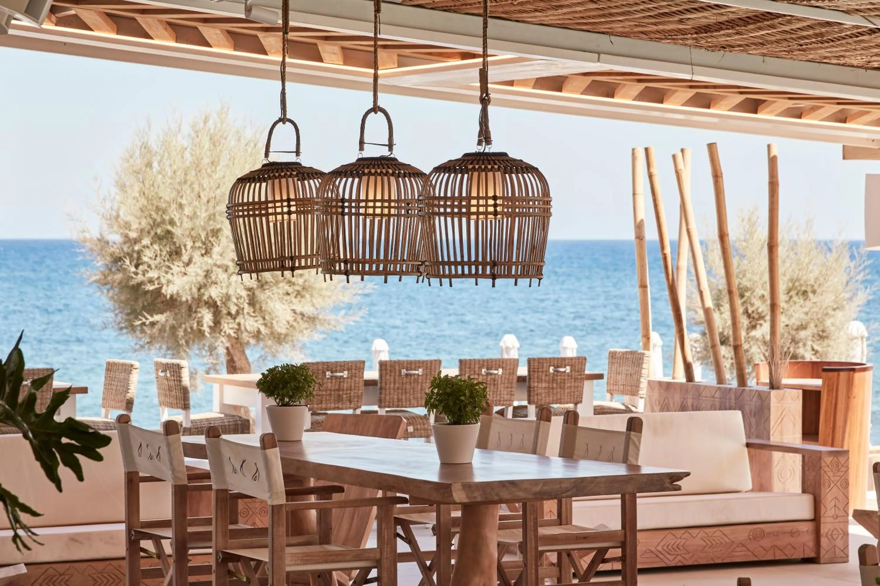 Restaurant/places to eat in Nikki Beach Resort & Spa Santorini