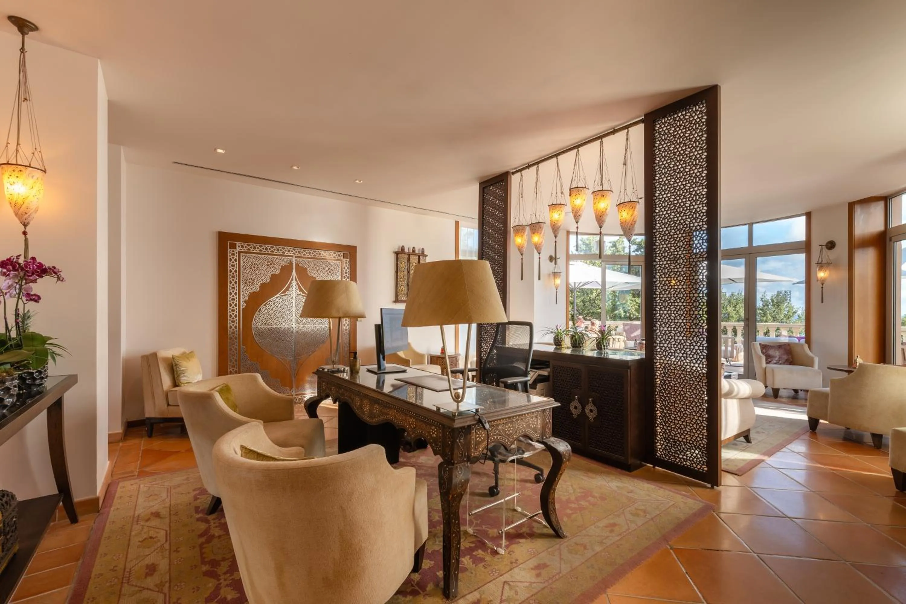 Lobby or reception in Tiara Yaktsa Côte d’Azur