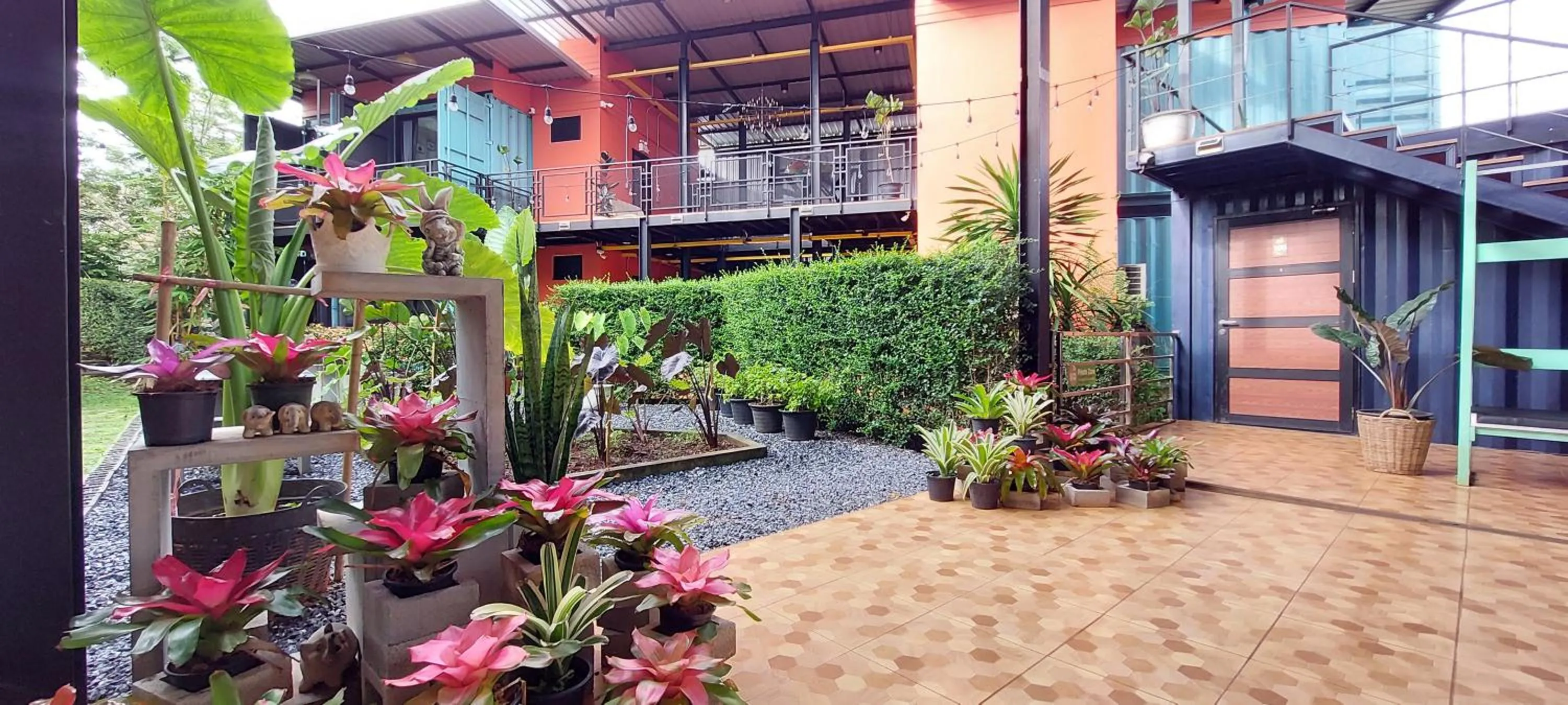 Property building in Kipbox Hotel Trang