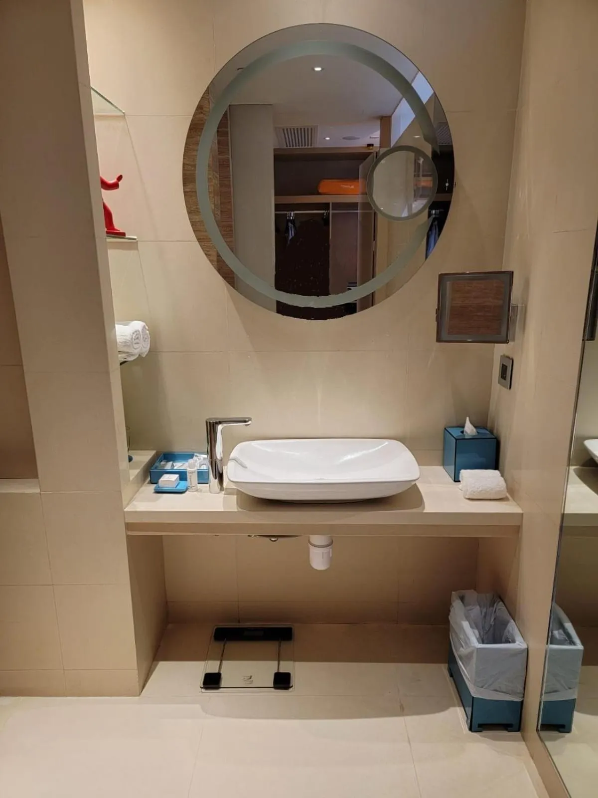 Shower in Hotel Indigo Hong Kong Island by IHG
