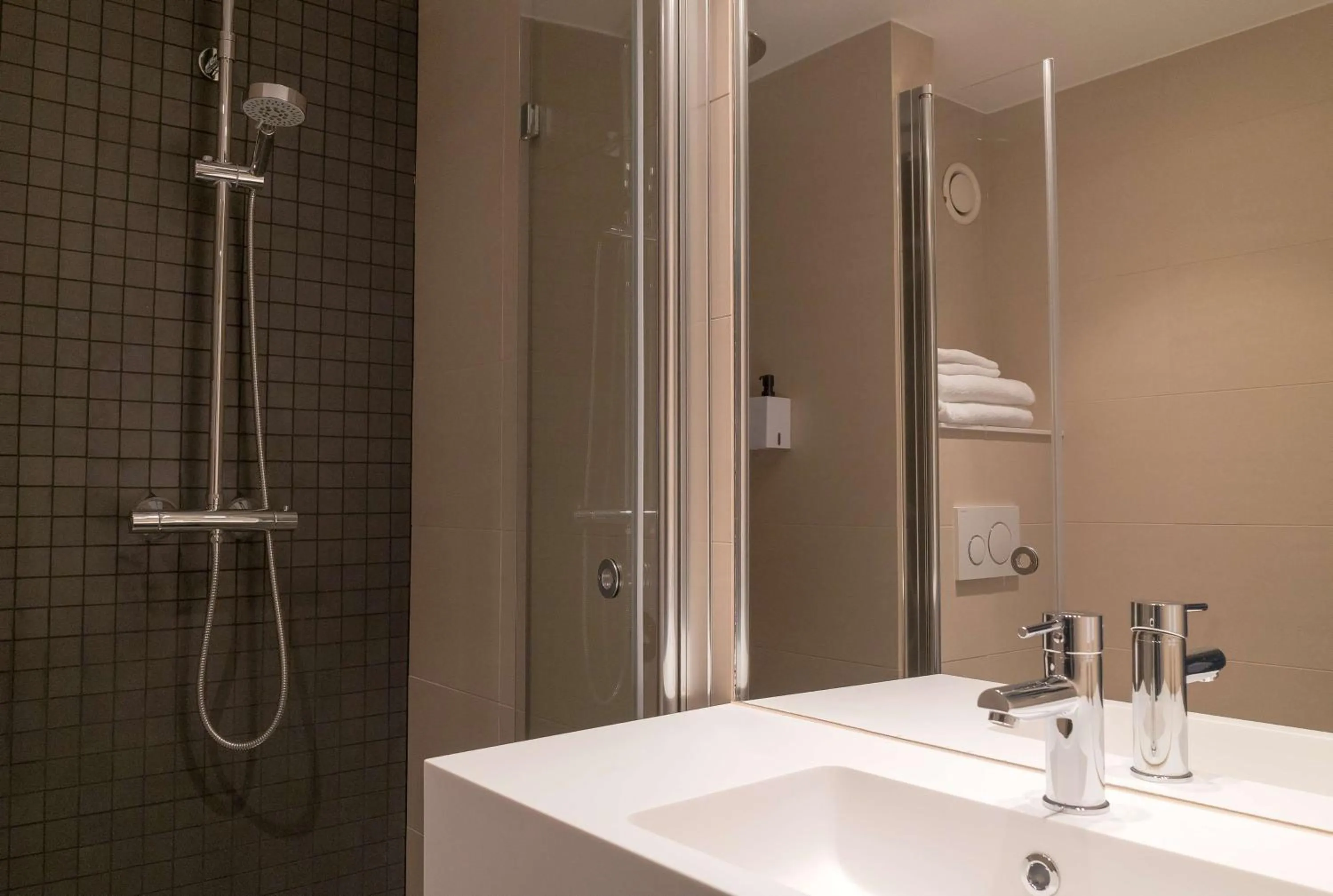 Bedroom in Scandic Ishavshotel