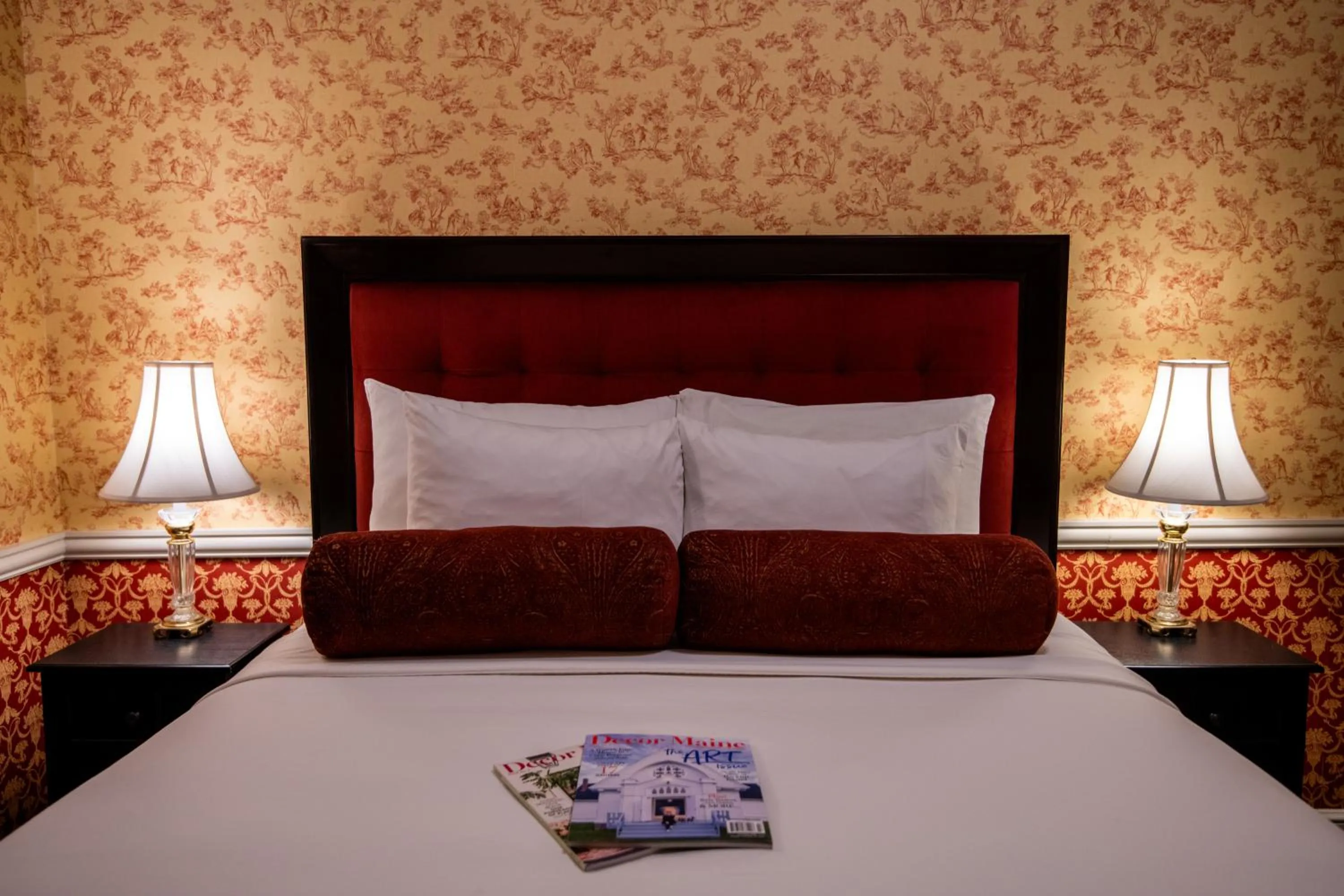 Bedroom, Bed in The Primrose