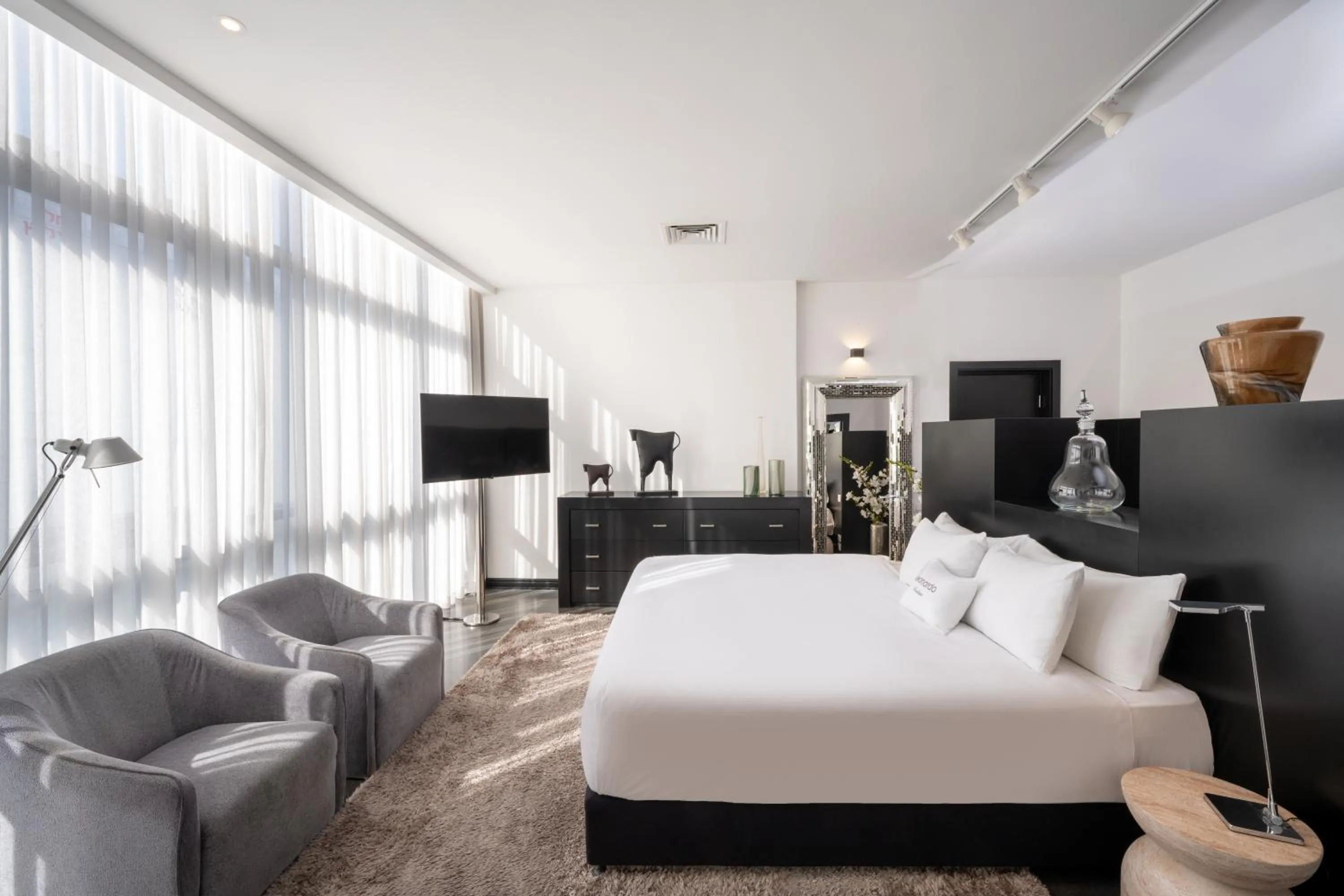 Bedroom, Bed in Leonardo Boutique Hotel Tel Aviv