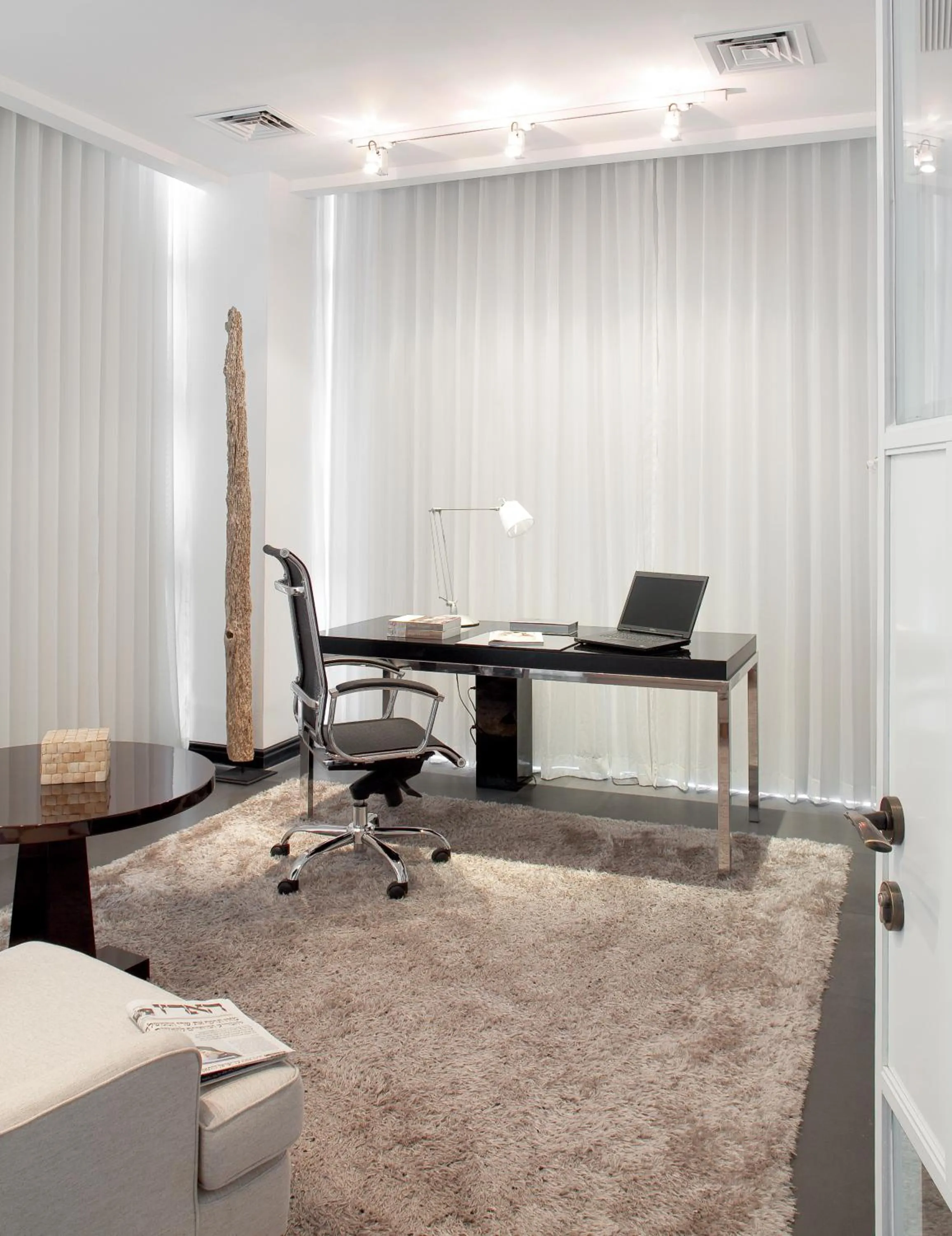 Seating area in Leonardo Boutique Hotel Tel Aviv