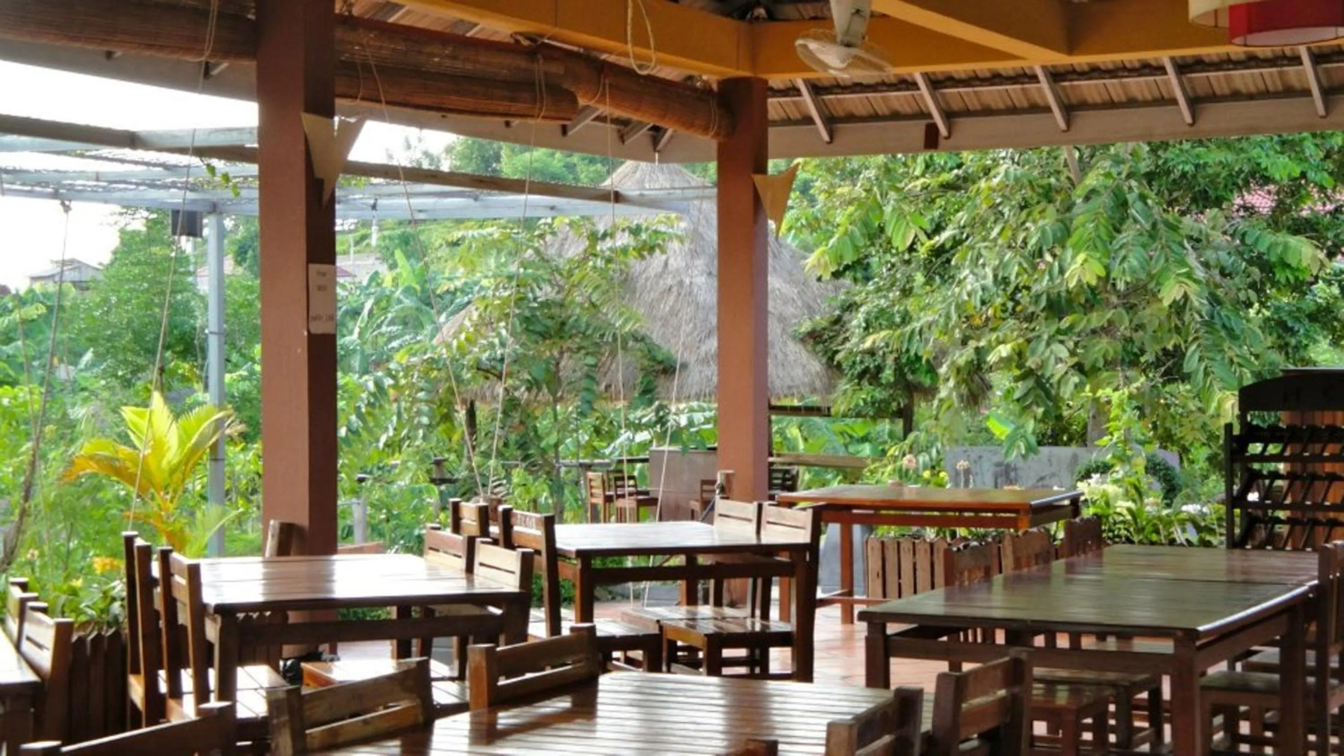 Restaurant/places to eat in Memoria Palace & Resort