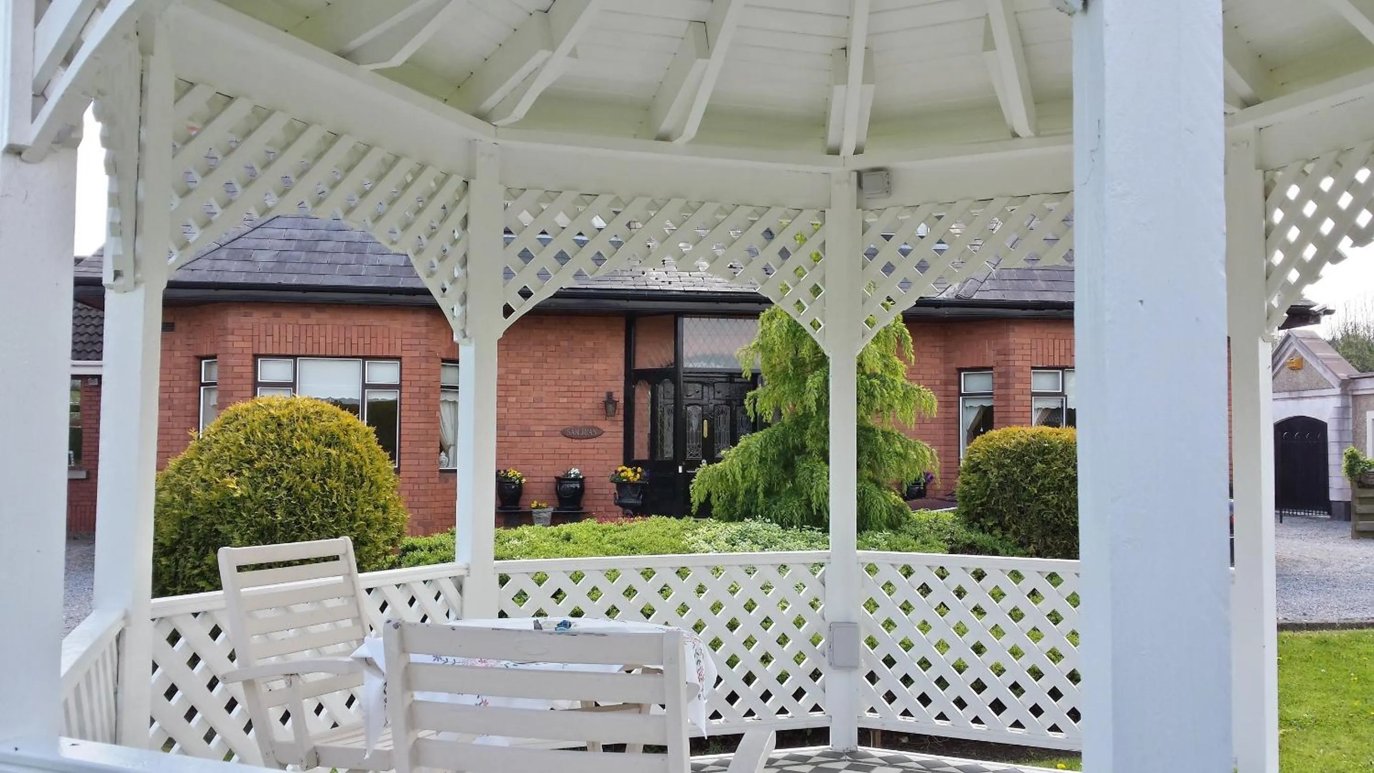 Patio in San Juan B&B