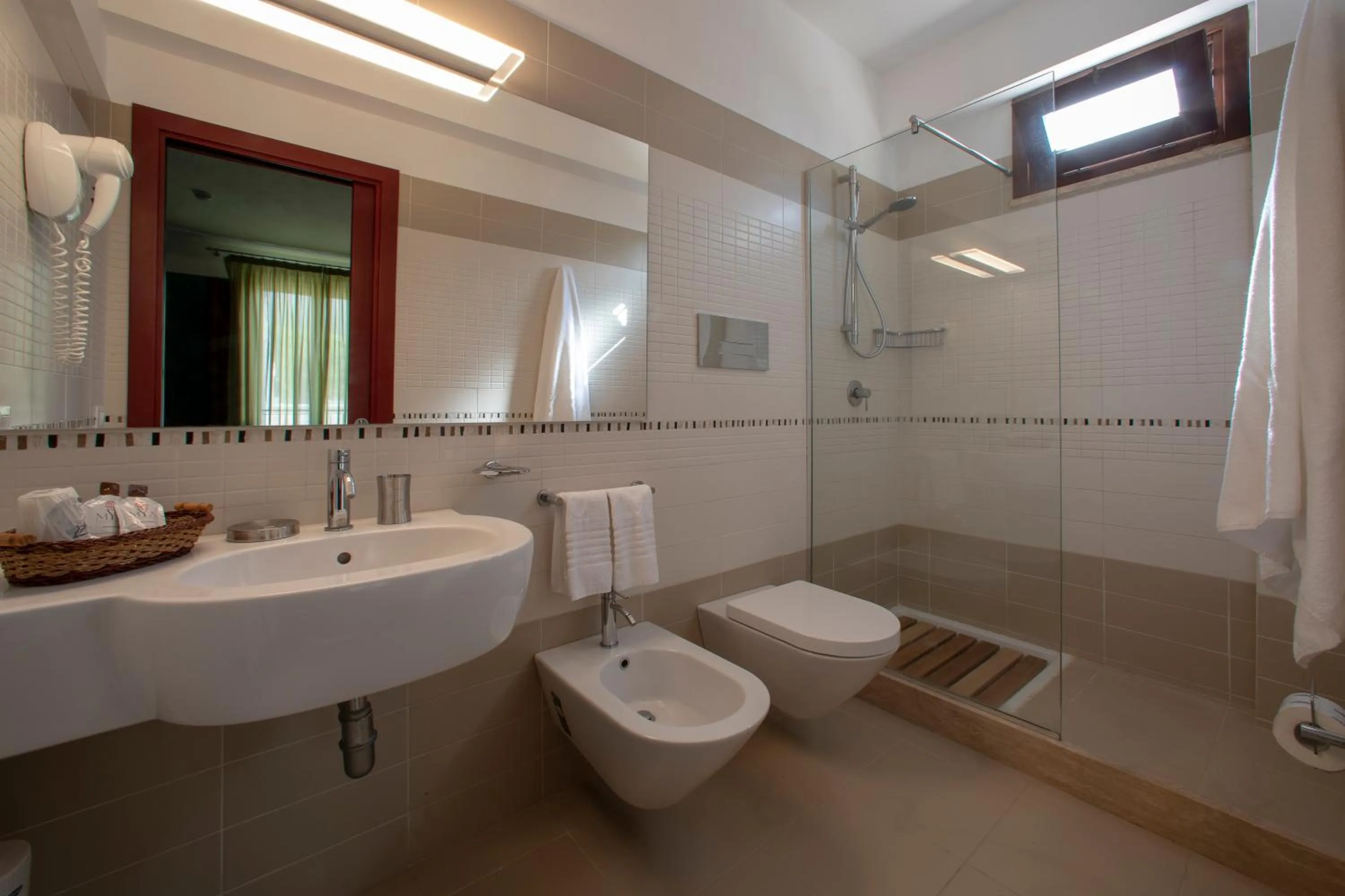 Bathroom in Insula Hotel