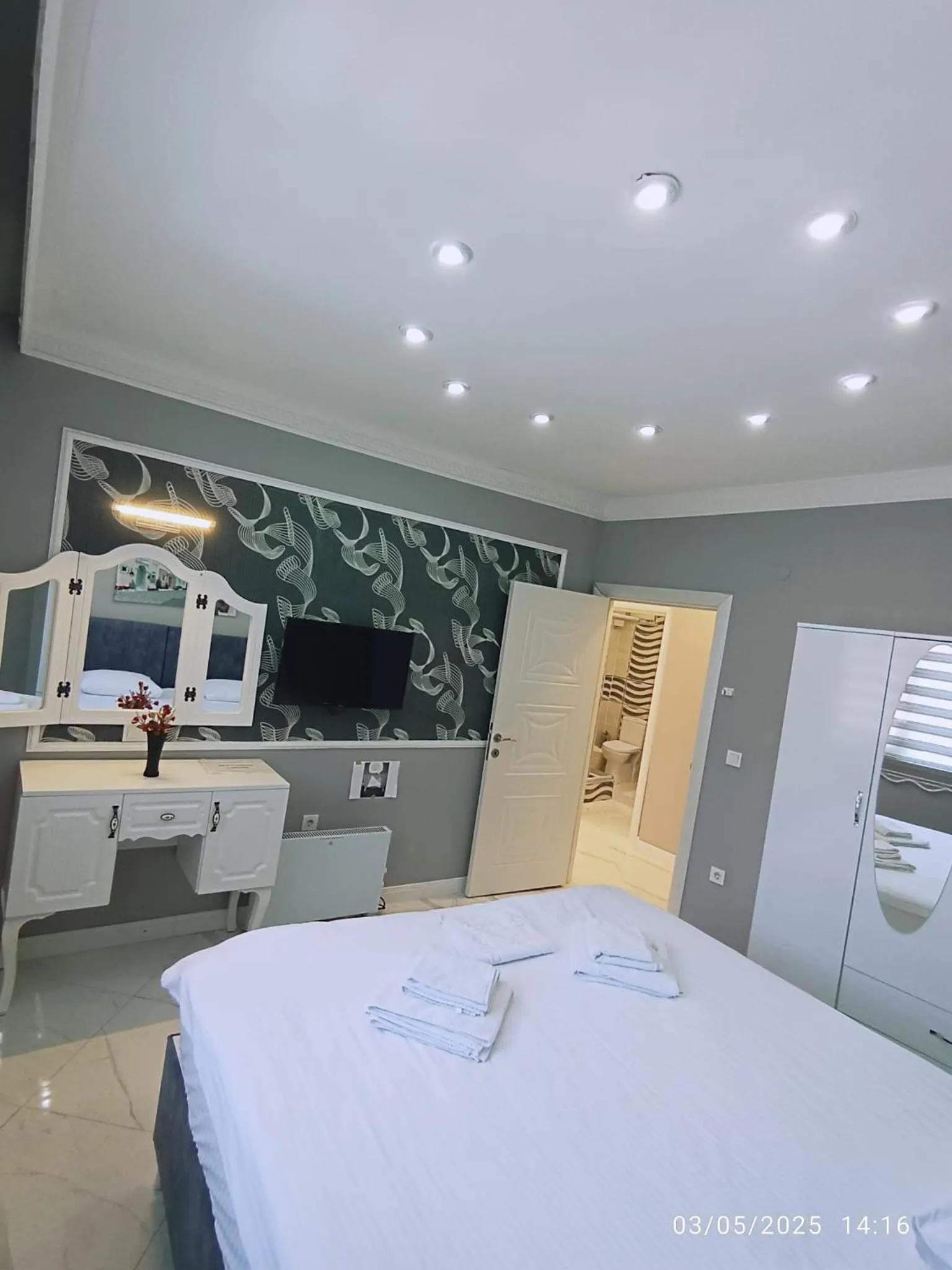 Bed in Little Palace Blue Apartment