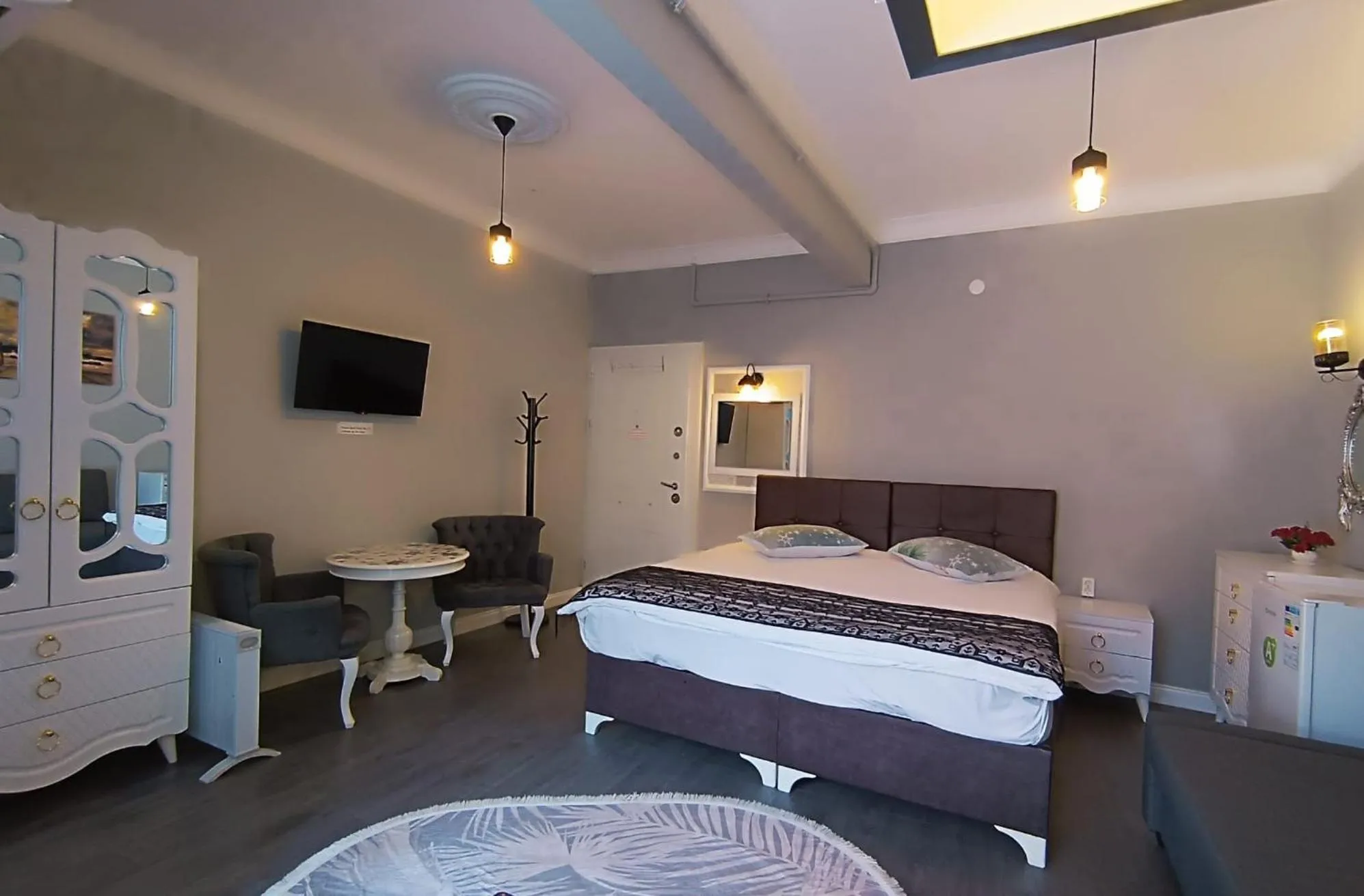 Coffee/tea facilities, Bed in Little Palace Blue Apartment