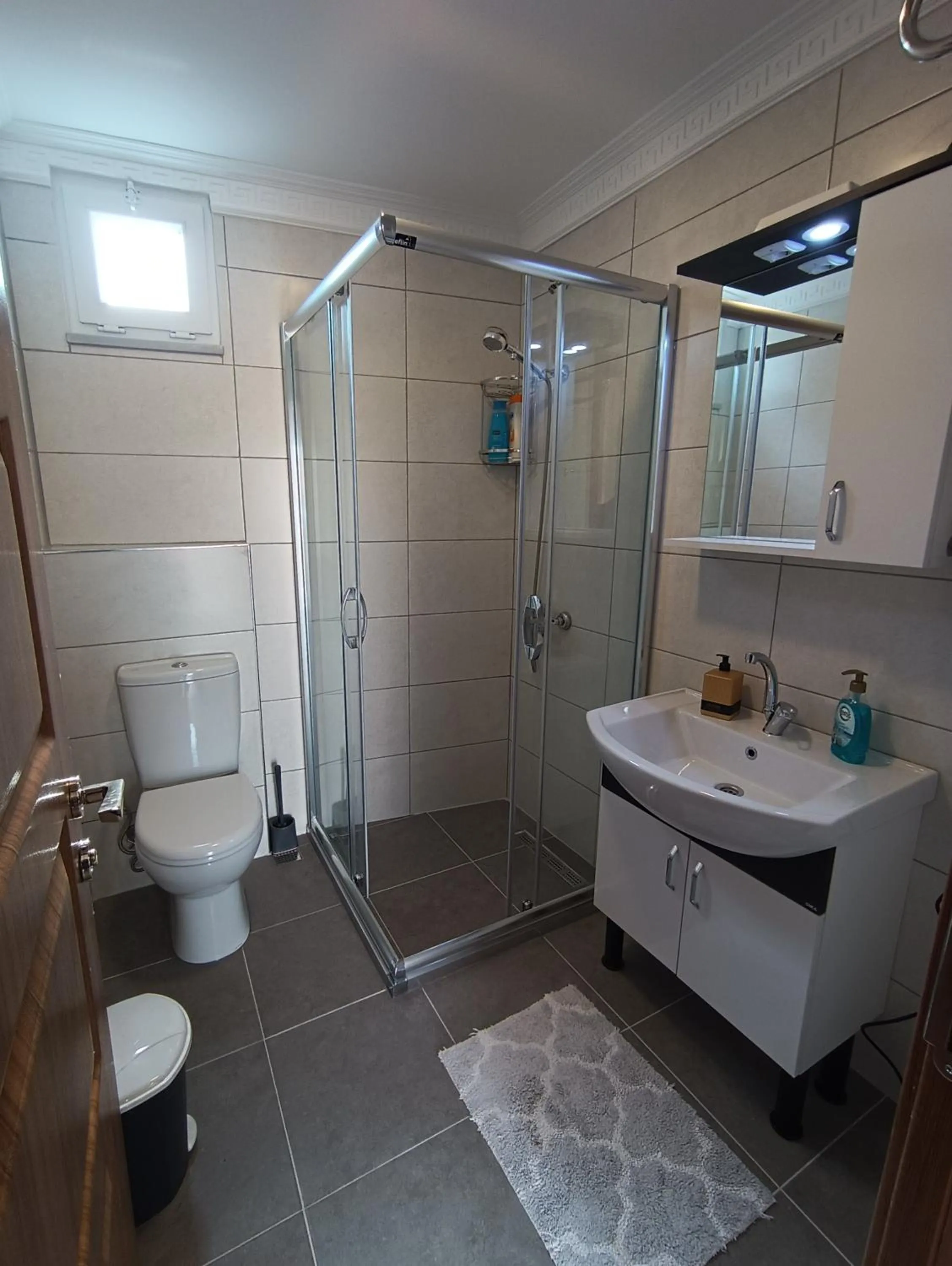 Bathroom in Little Palace Blue Apartment