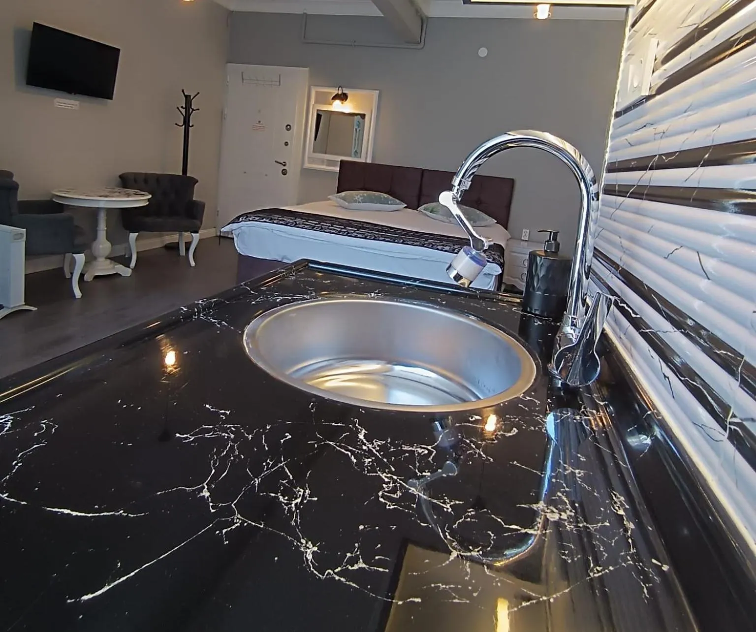 Bathroom, Bed in Little Palace Blue Apartment