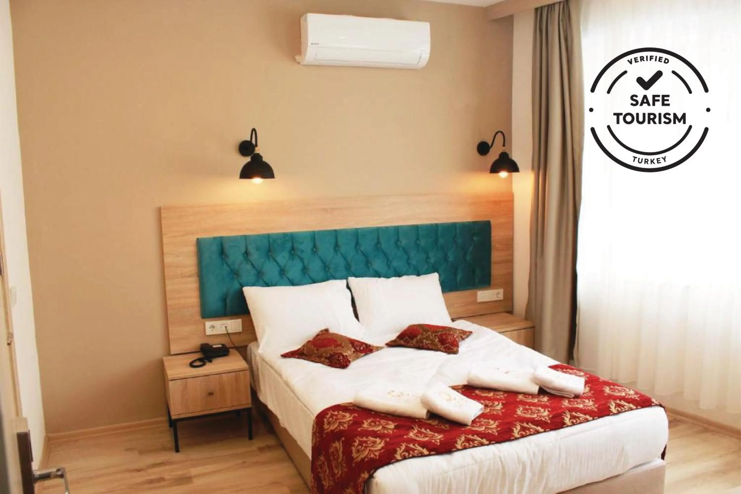 Photo of the whole room, Bed in THE LAİLA HOTEL