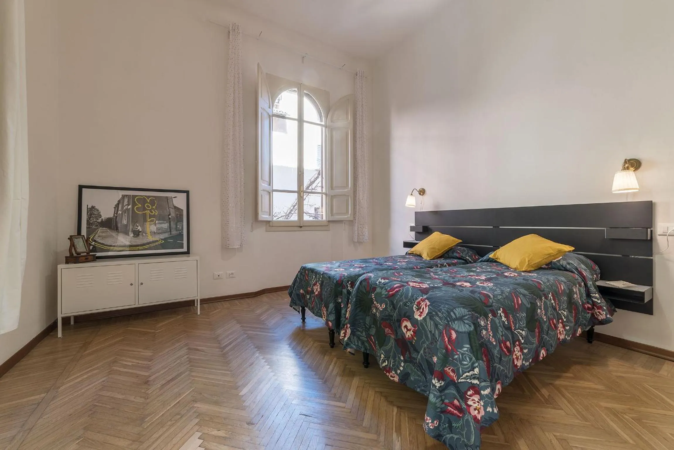 Photo of the whole room, Bed in Tilia