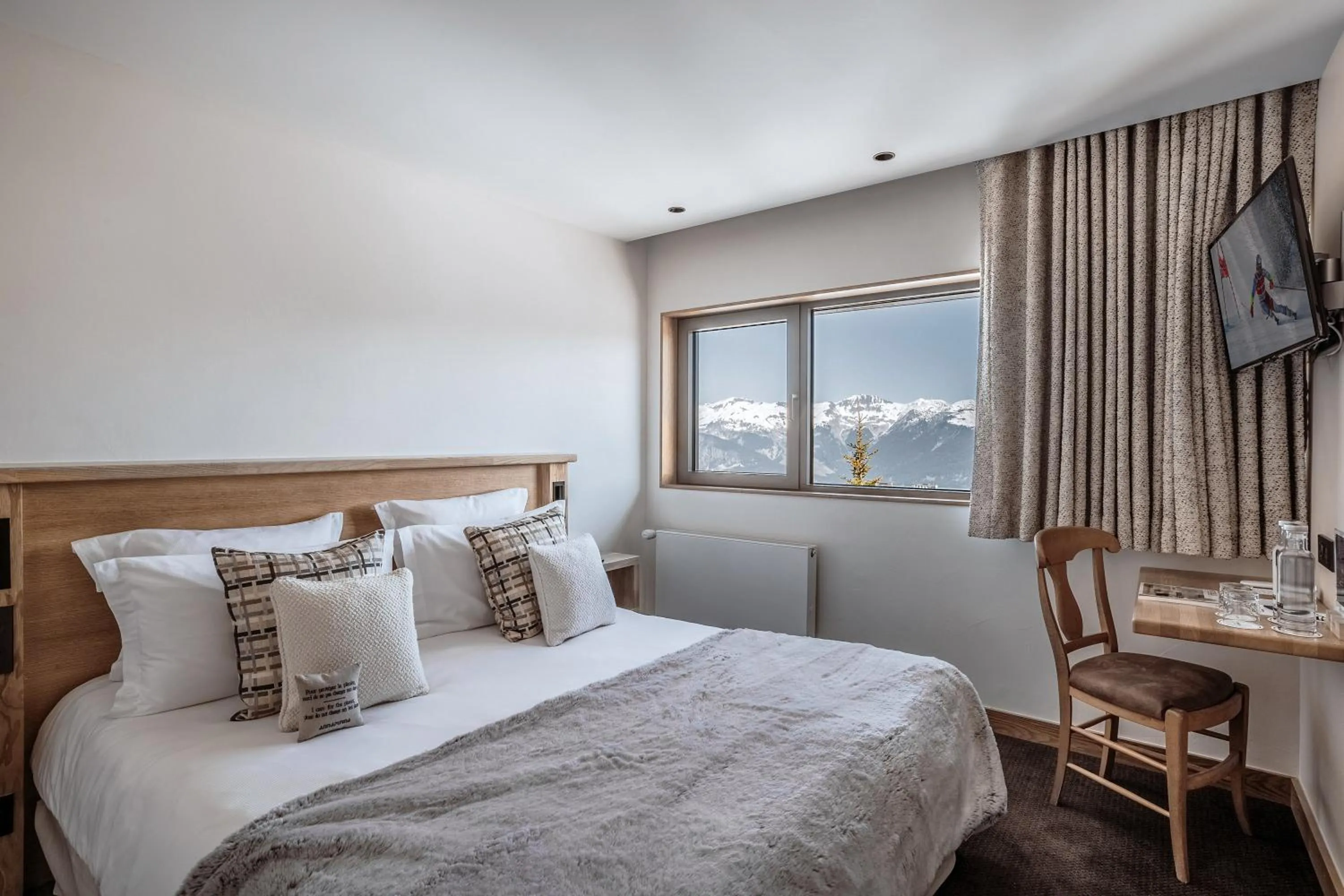 Bedroom, Bed in Hotel Annapurna