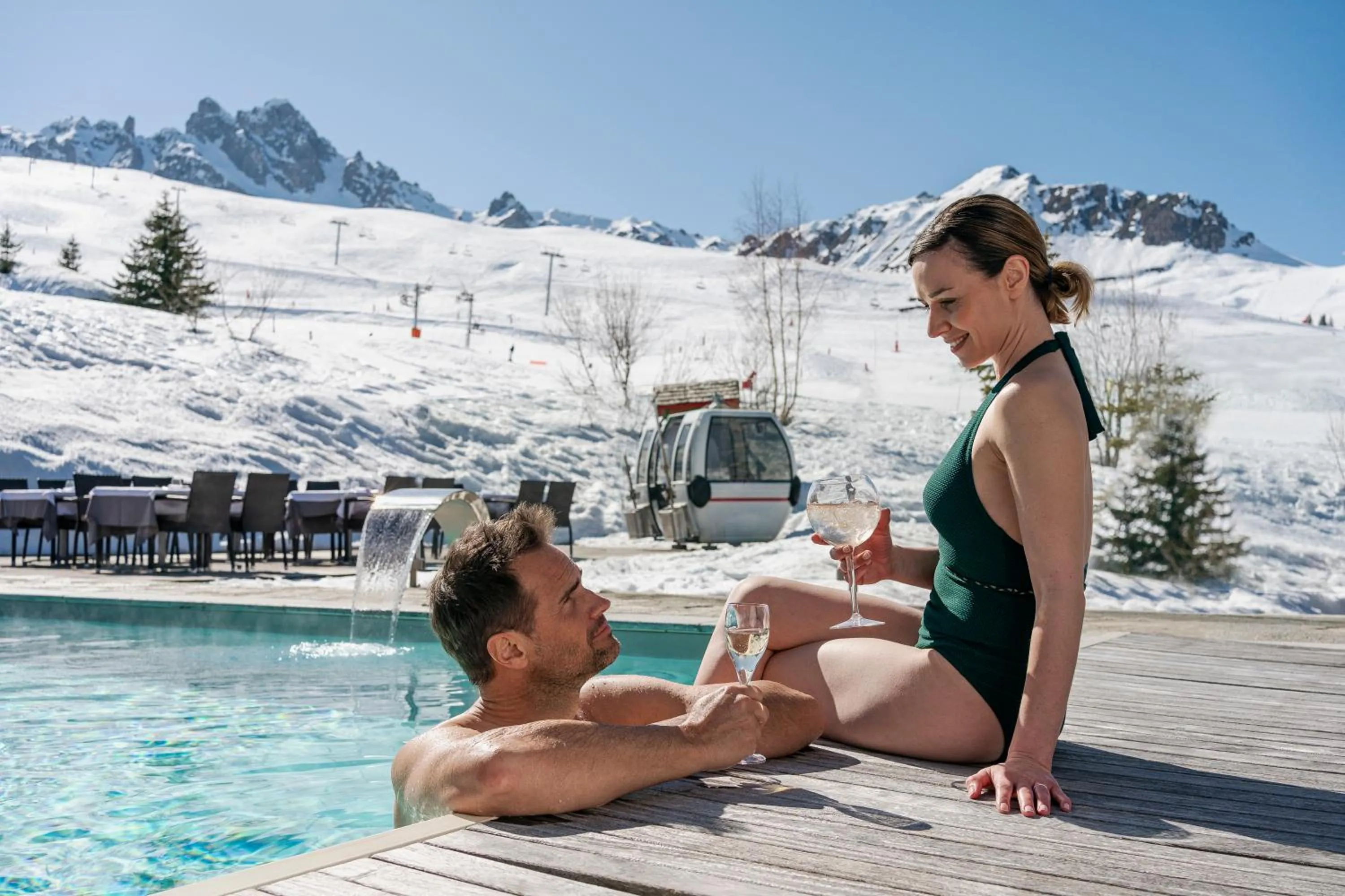 Swimming pool in Hotel Annapurna