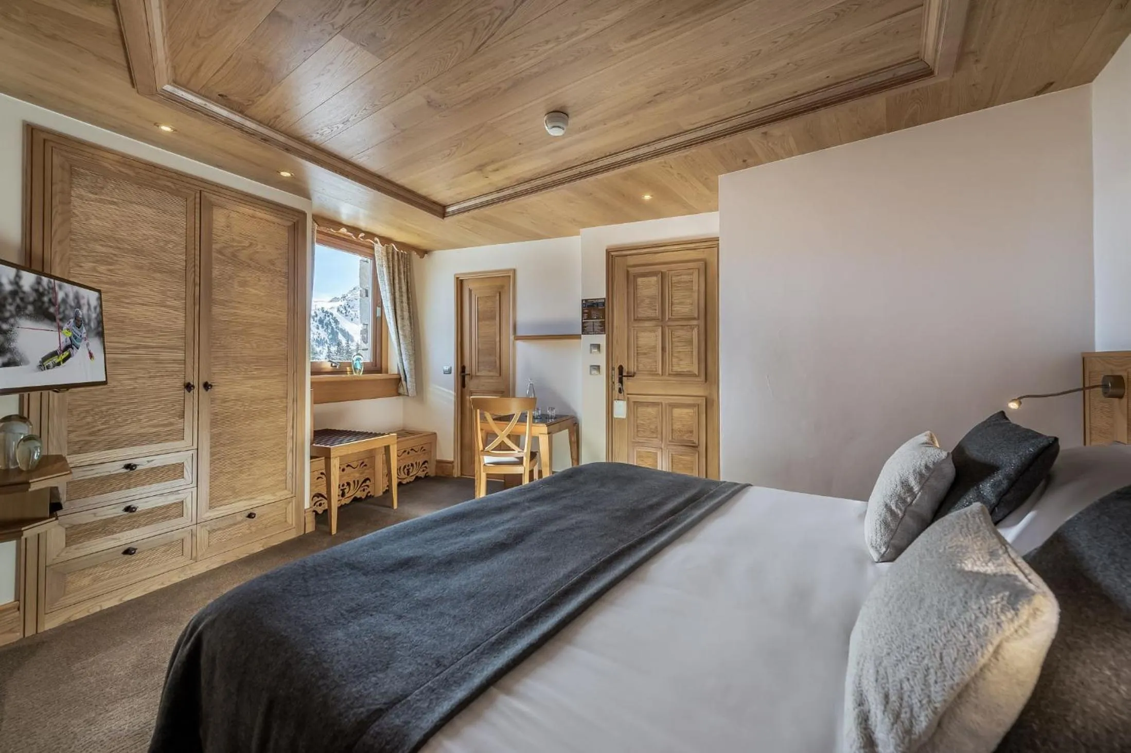 Bedroom, Bed in Hotel Annapurna