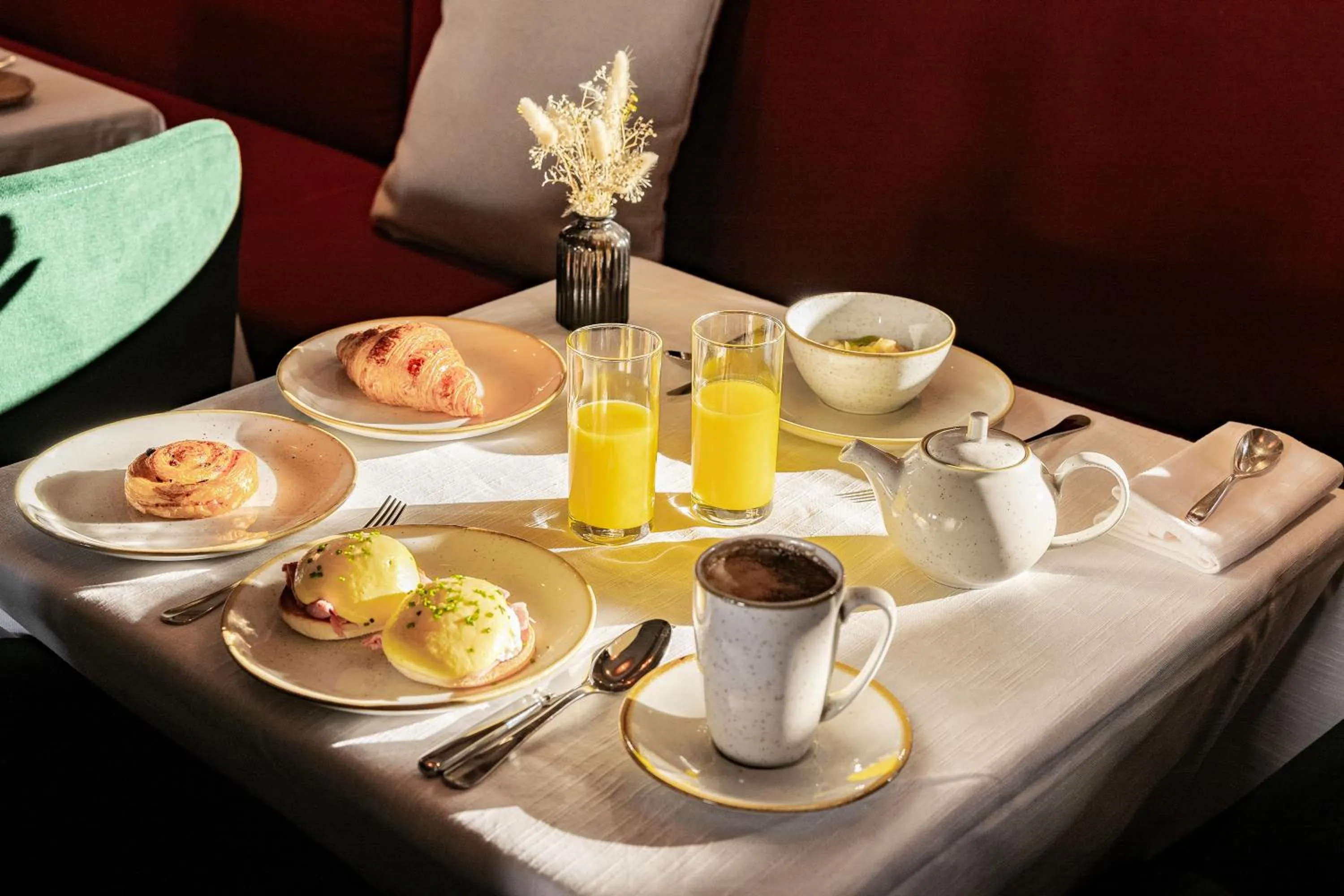 Breakfast in Hotel Annapurna