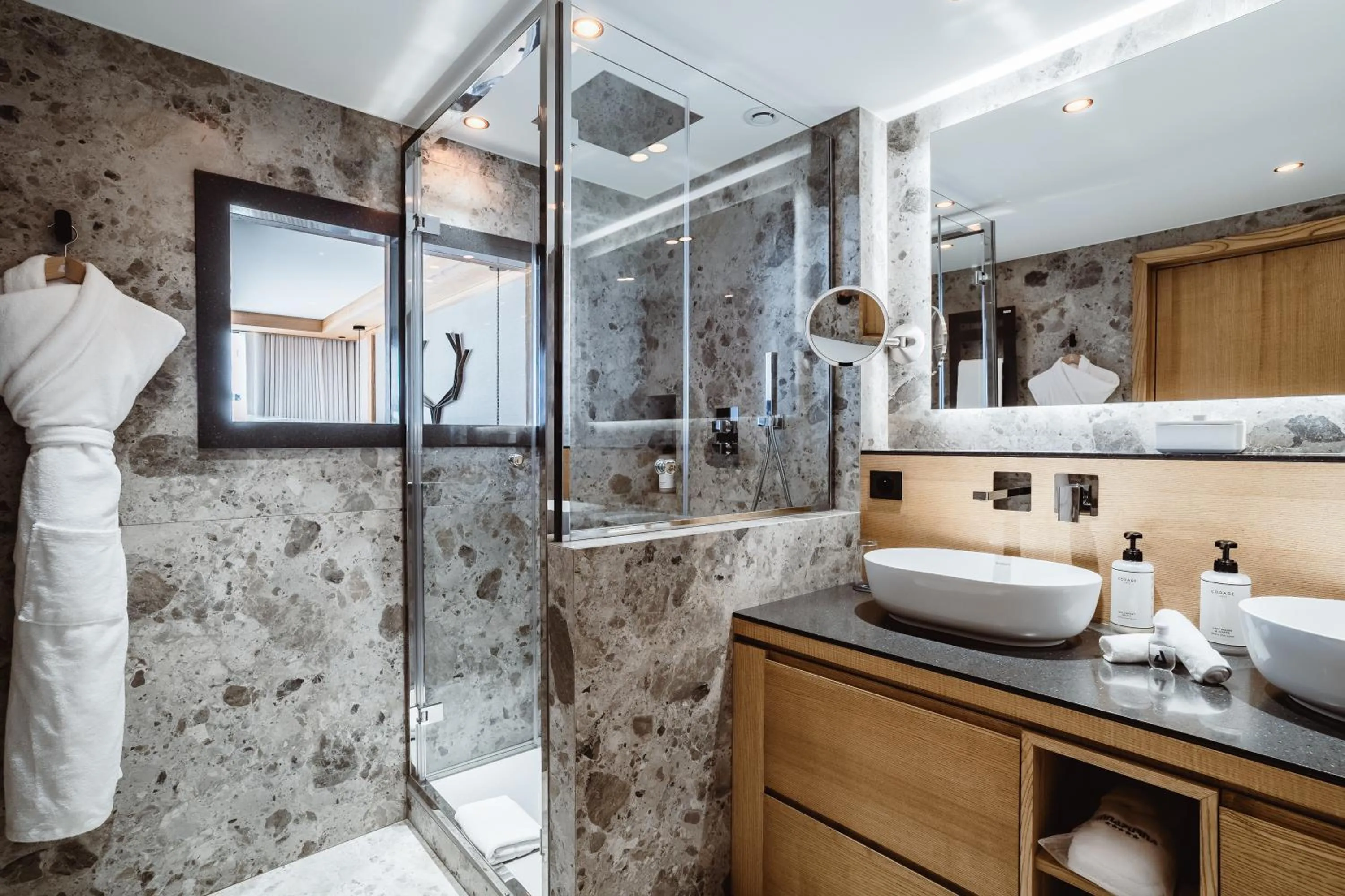 Bathroom in Hotel Annapurna