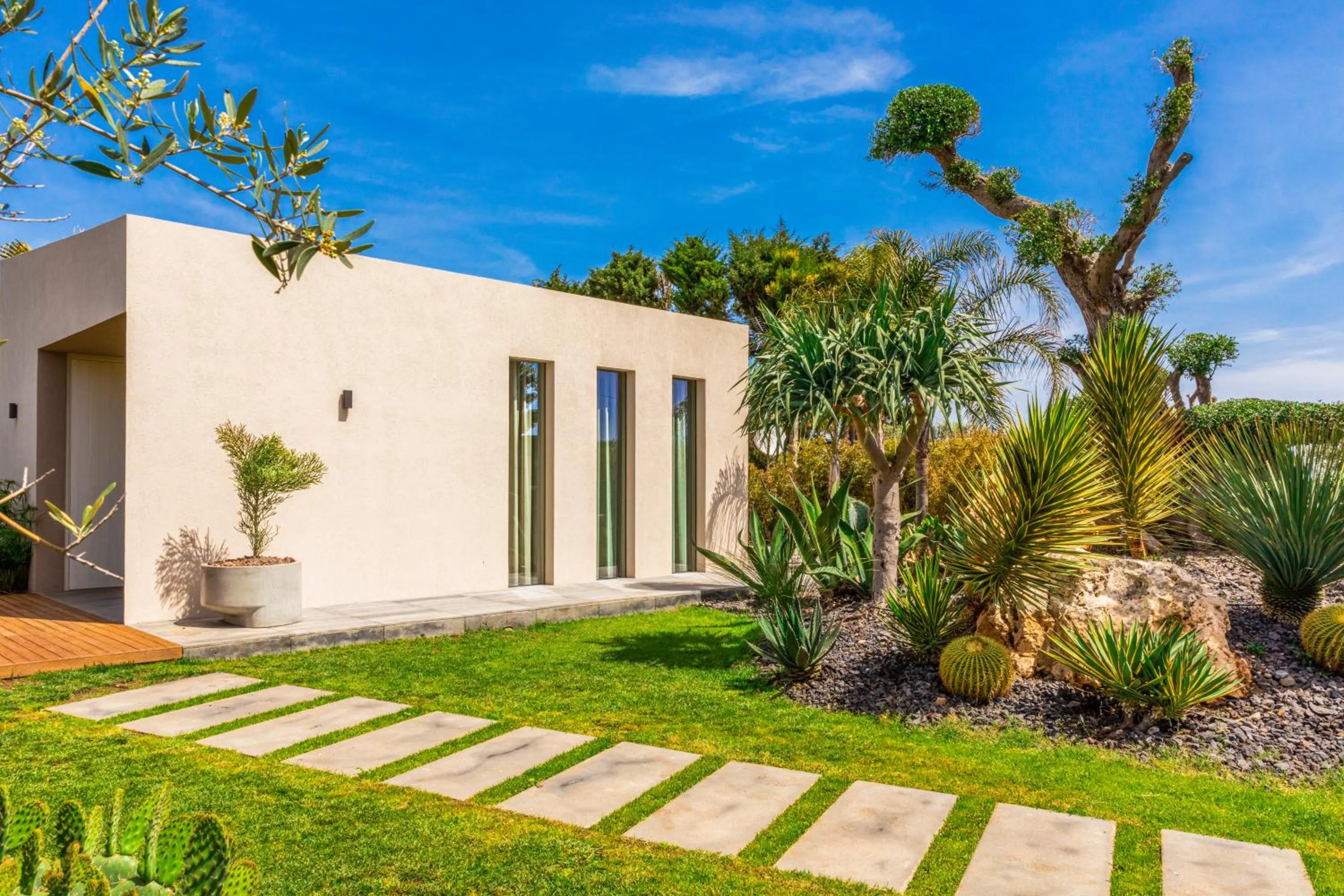 Property building in Minareto