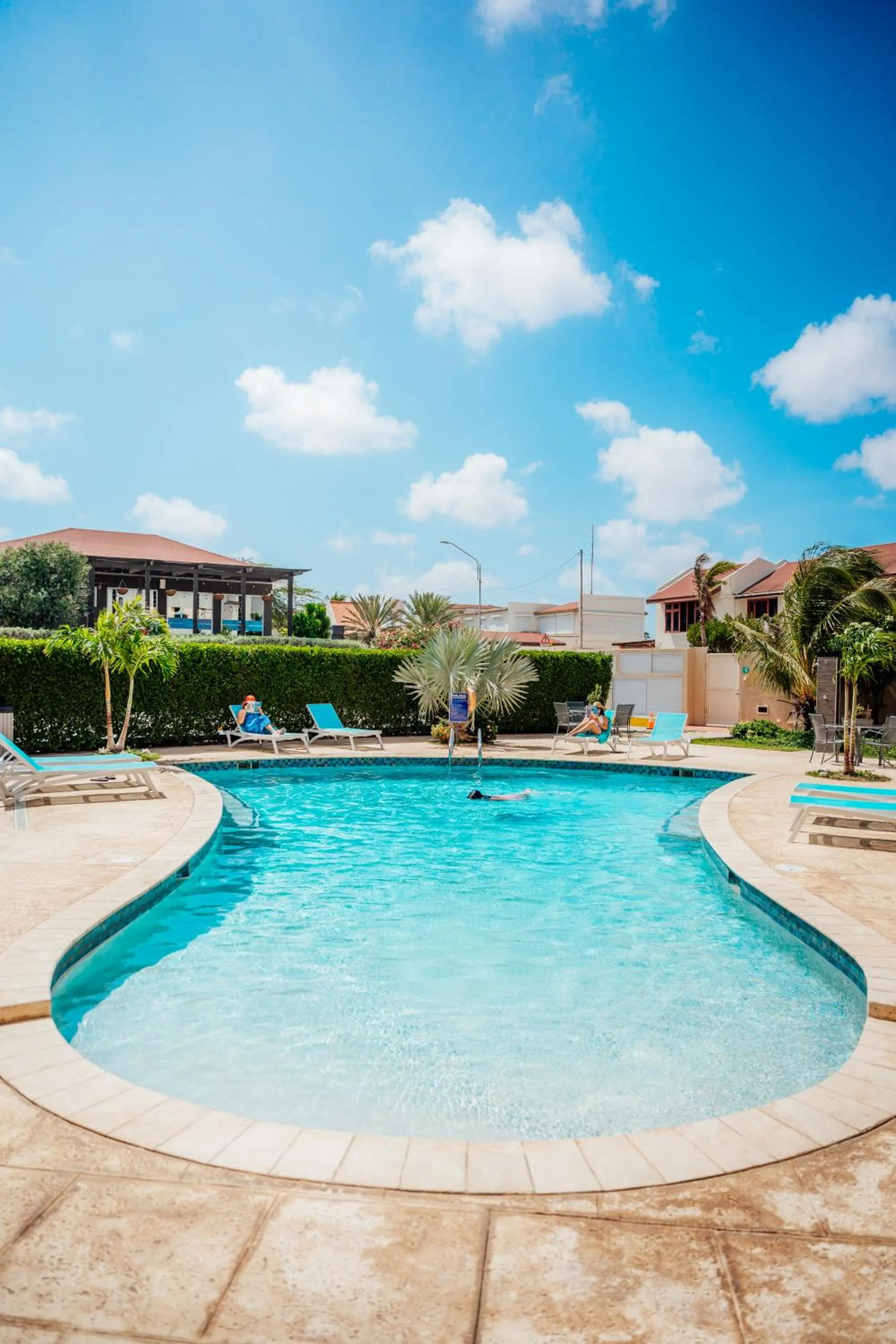 Swimming pool in Hotel RH Boutique Aruba