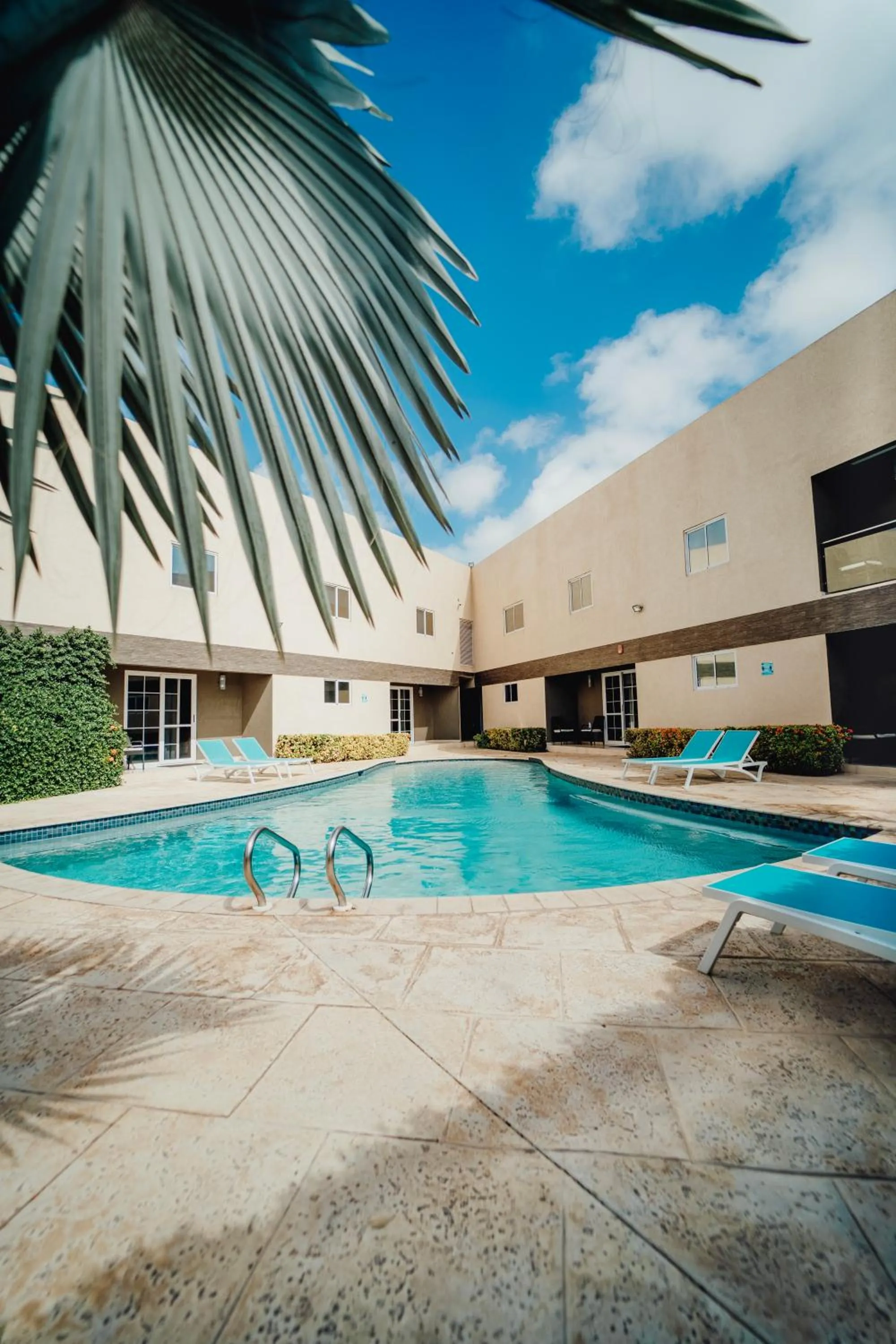 Pool view in Hotel RH Boutique Aruba