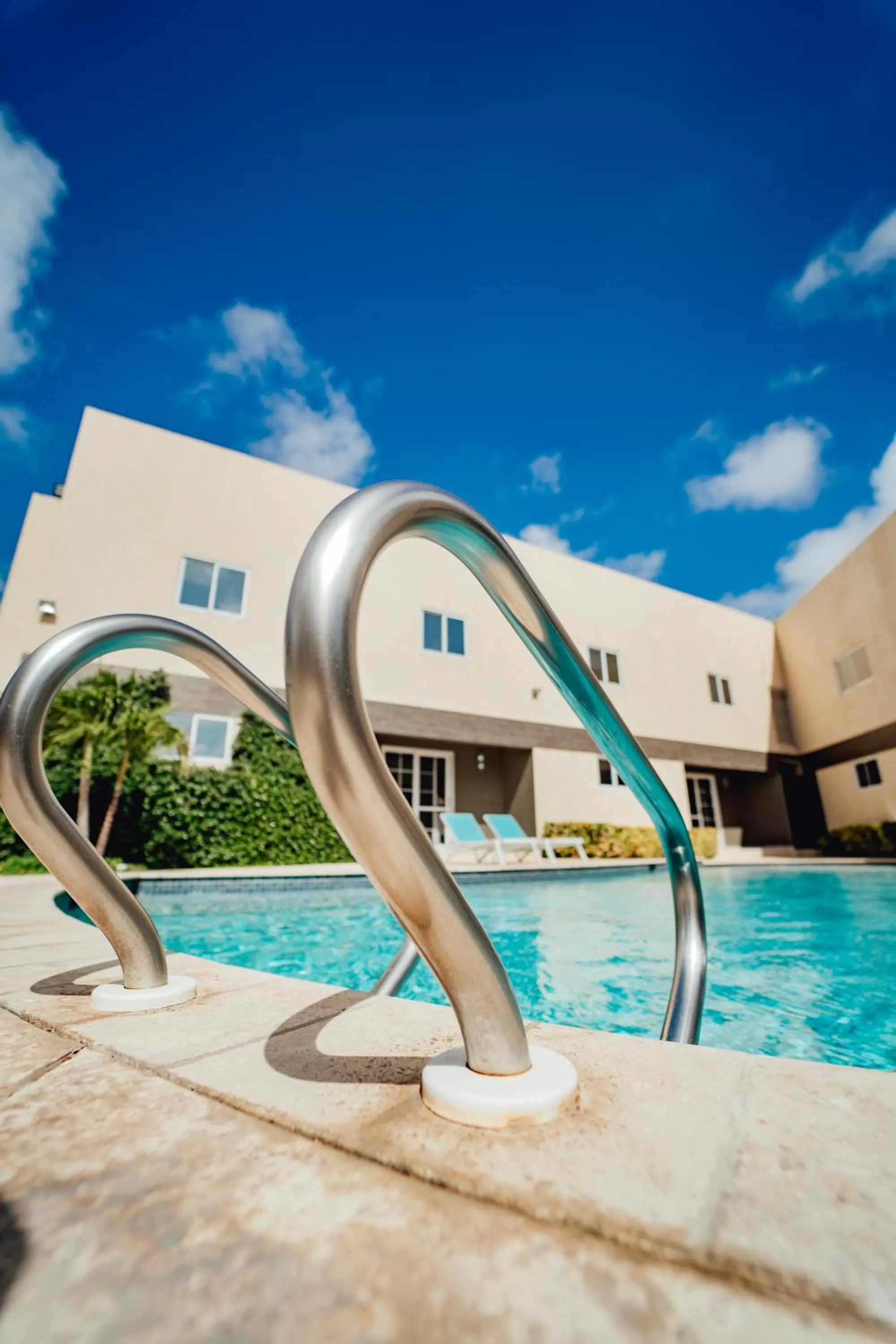 Pool view in Hotel RH Boutique Aruba