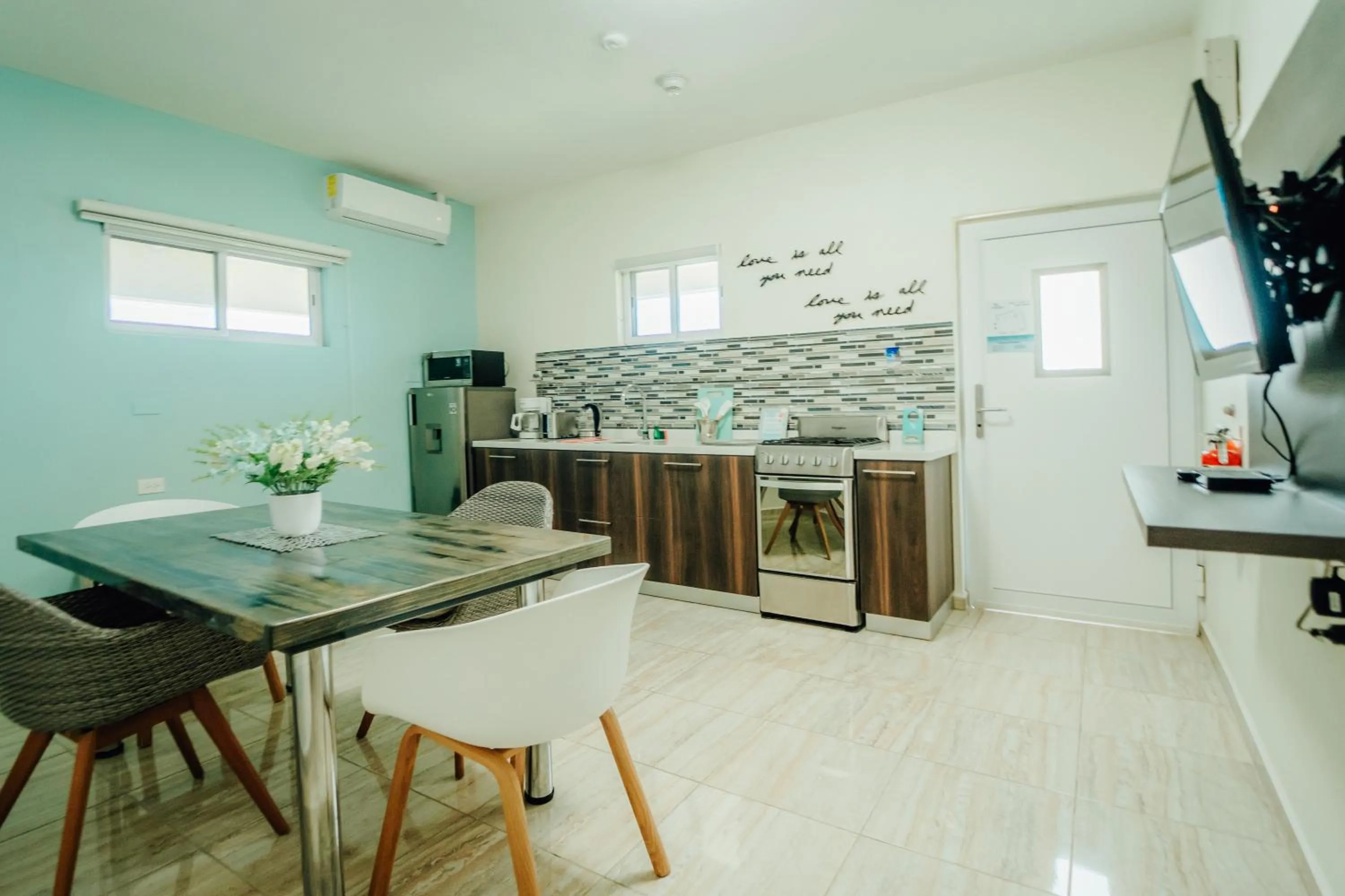 kitchen in Hotel RH Boutique Aruba