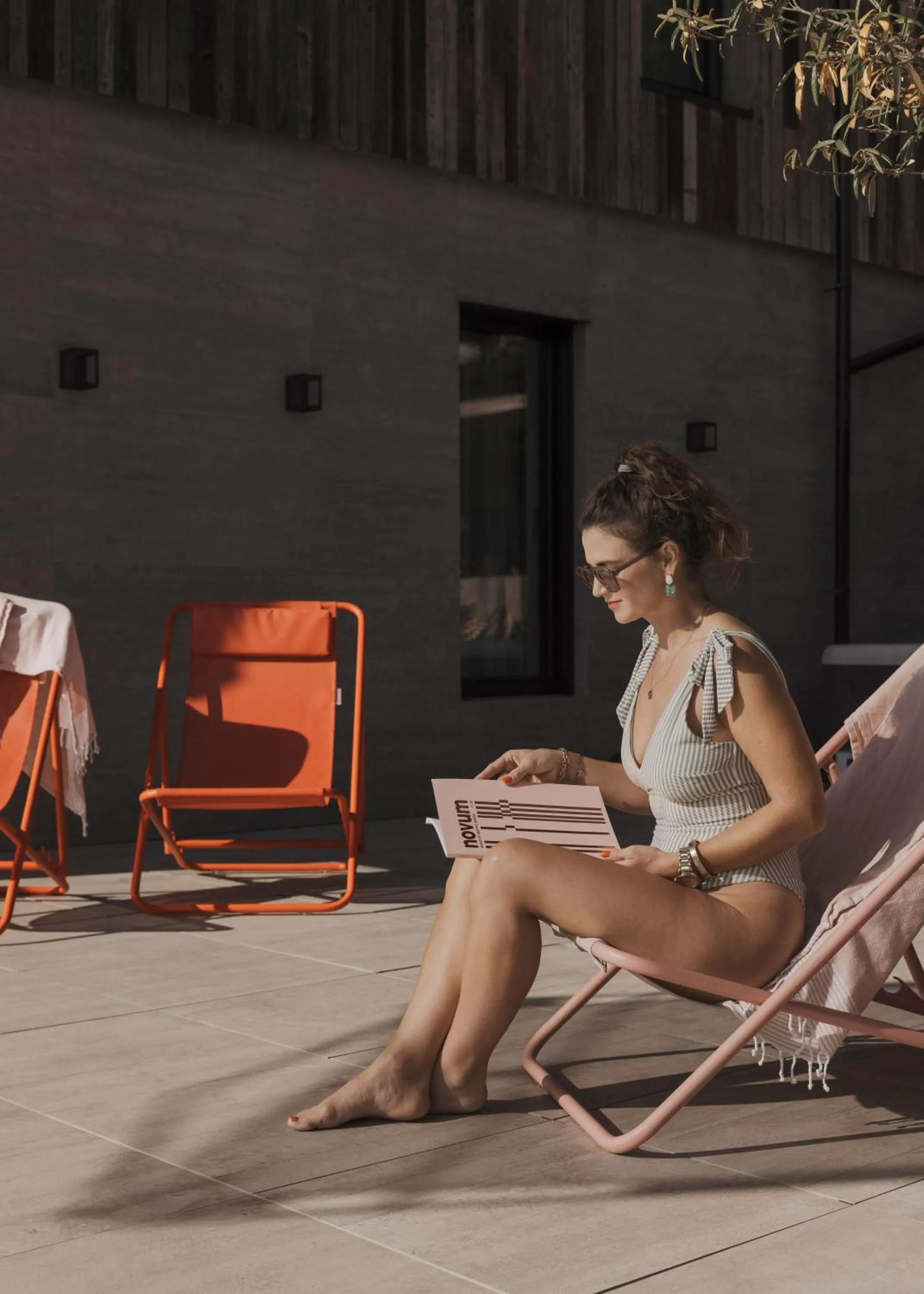 sunbed in GOING TRIPLE A apartments WEST