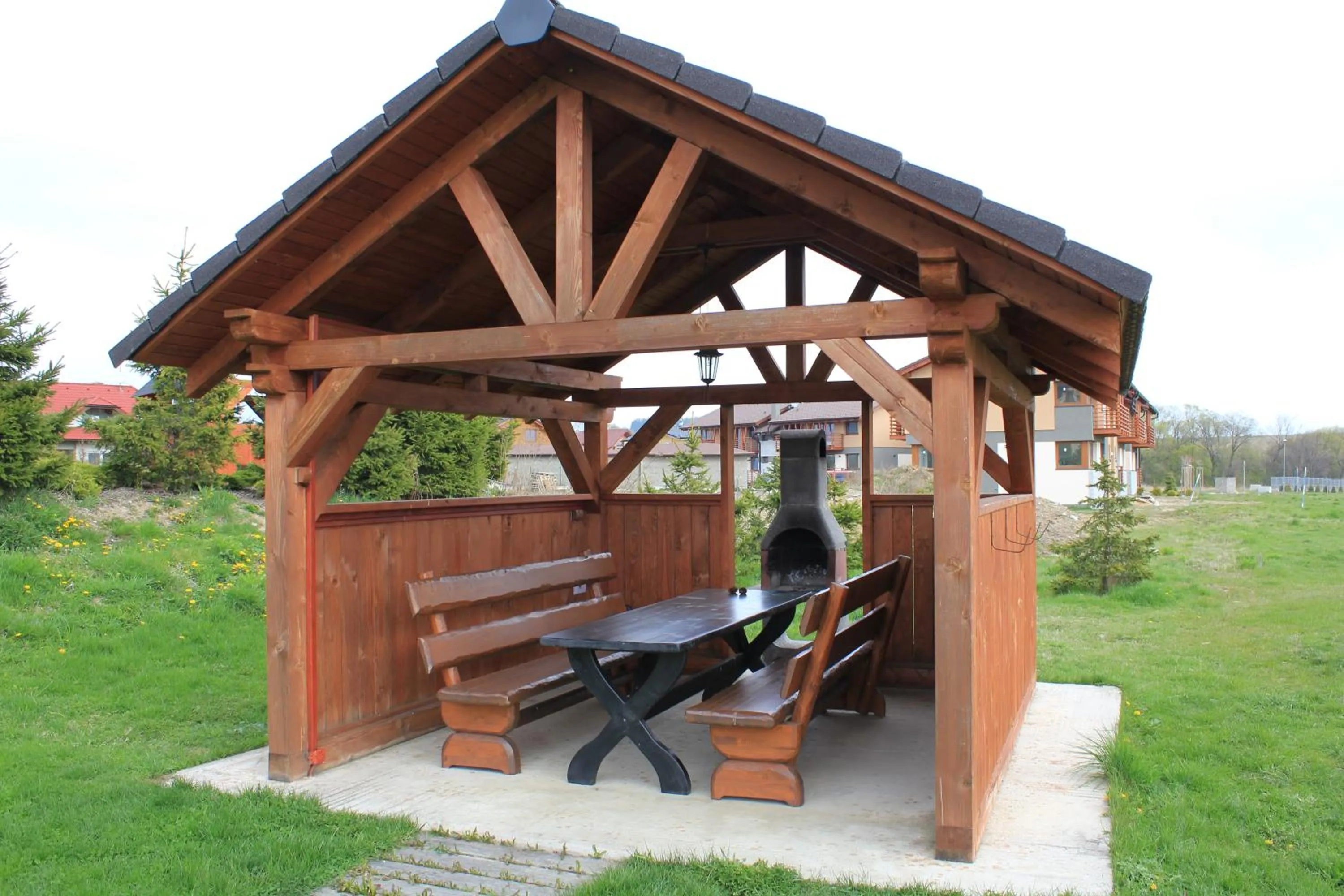 BBQ facilities in Apartmany Sileas