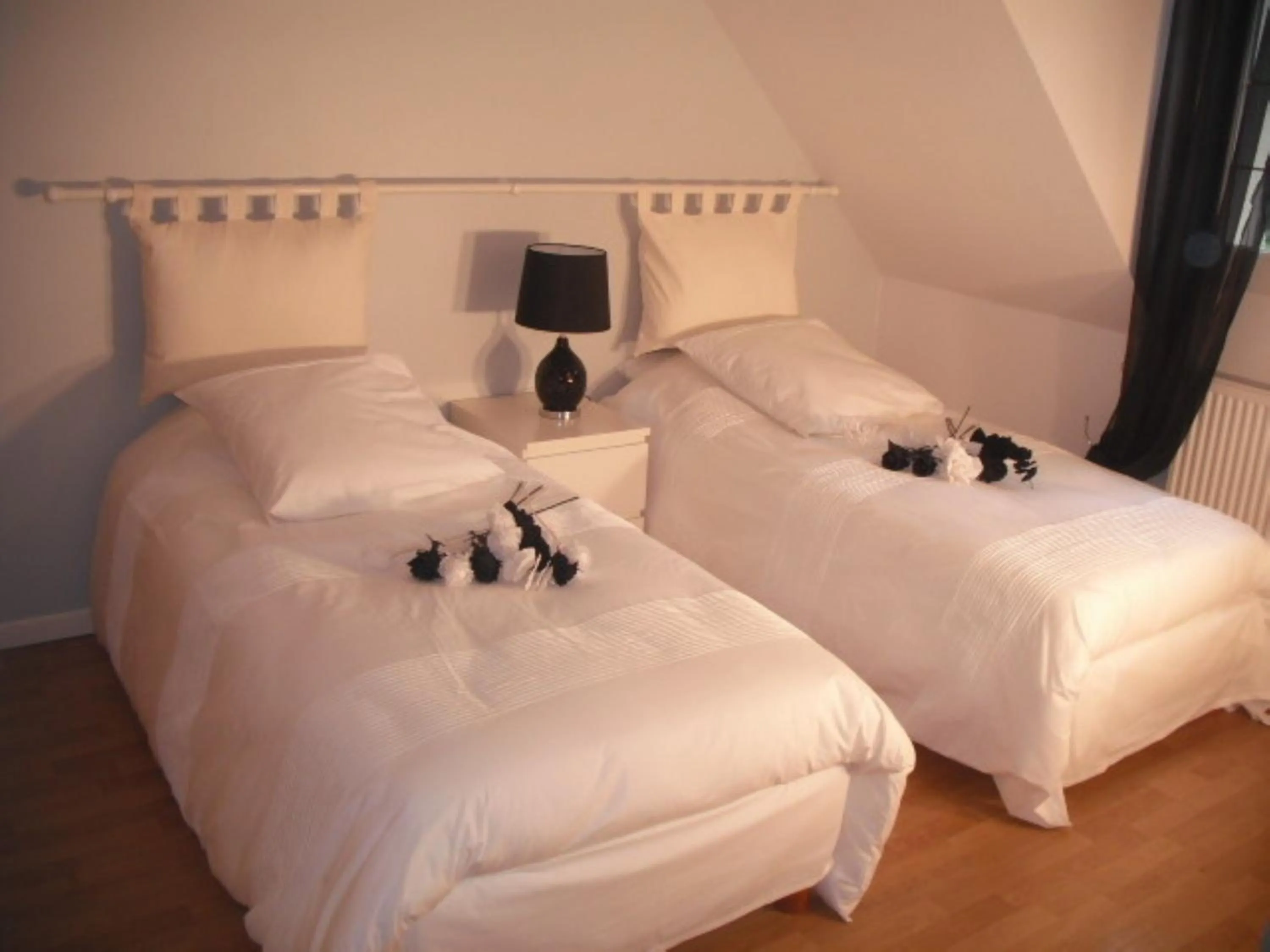 Quadruple Room with Bath in Les chambres du lac