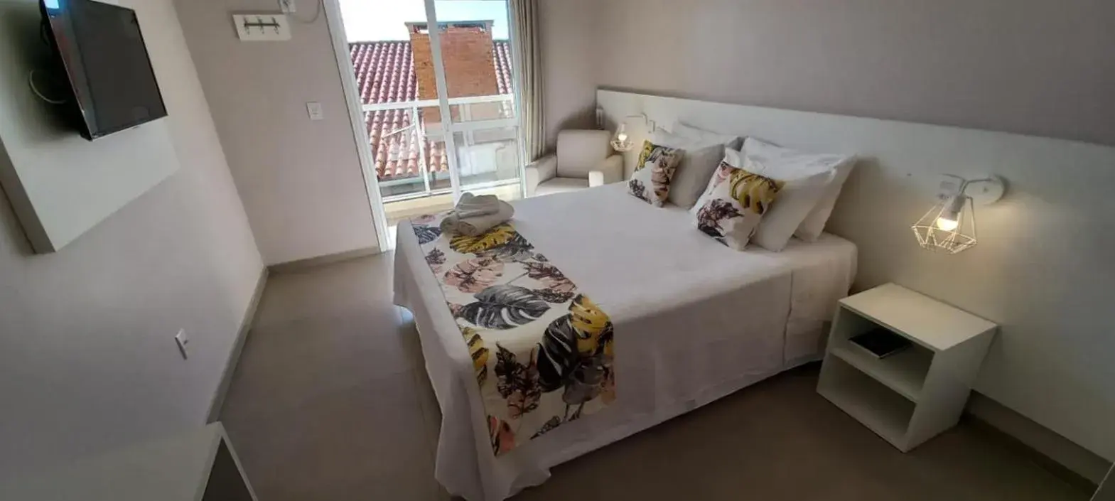 Deluxe Double Room with Balcony and Sea View in Hotel Jardim do Mar Deluxe Double Room with Balcony and Sea View in Hotel Jardim do Mar