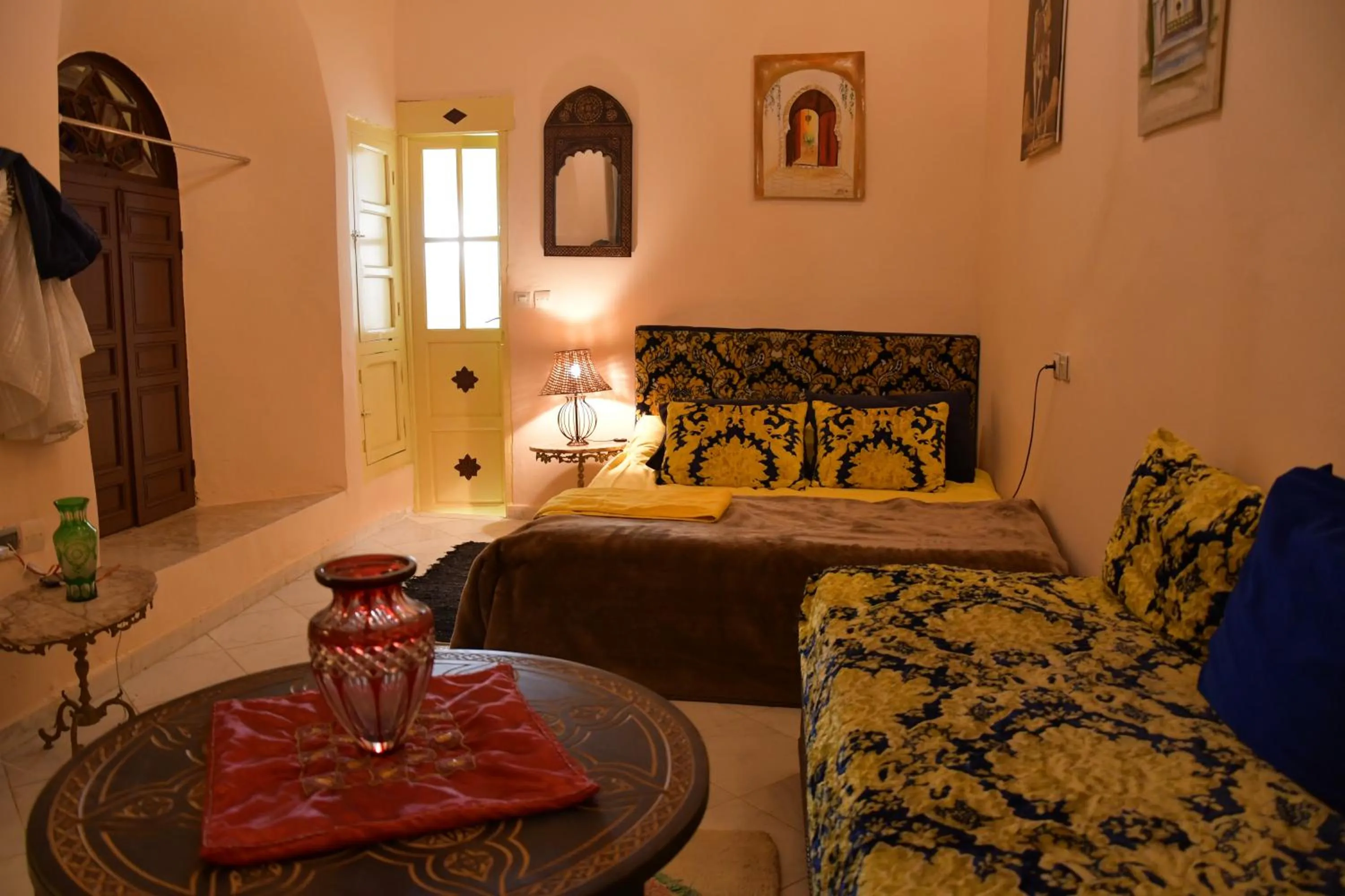 Bed in Riad AlKATIB Meknès