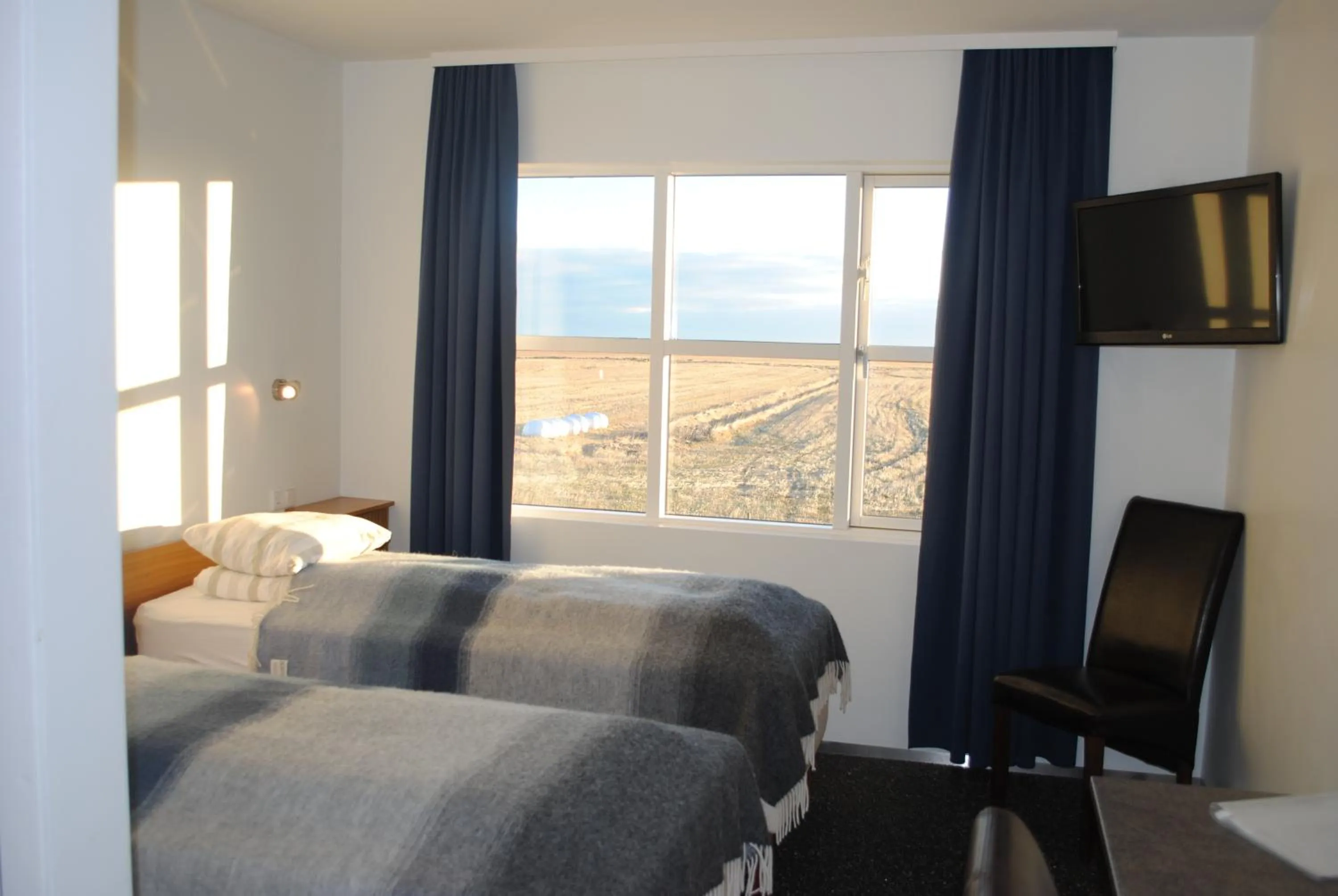 Day, Bed in Brunnholl Country Guesthouse