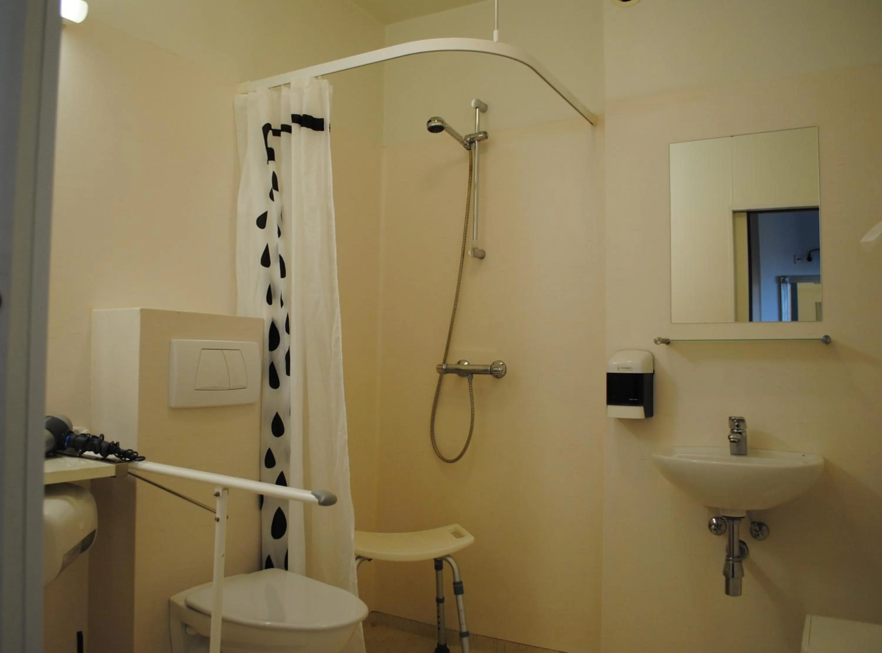 Bathroom in Brunnholl Country Guesthouse