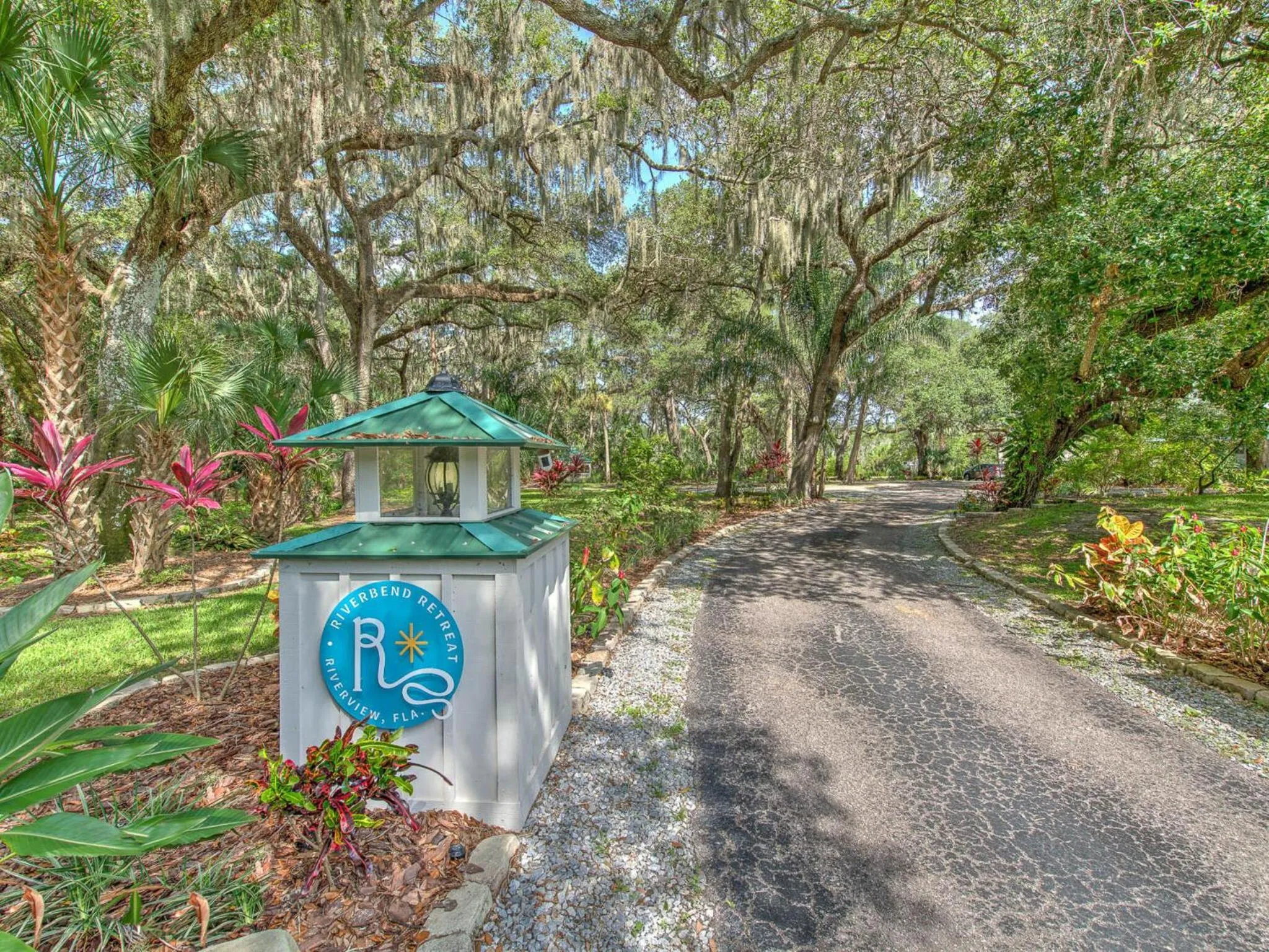 Day in Riverbend Retreat Fla