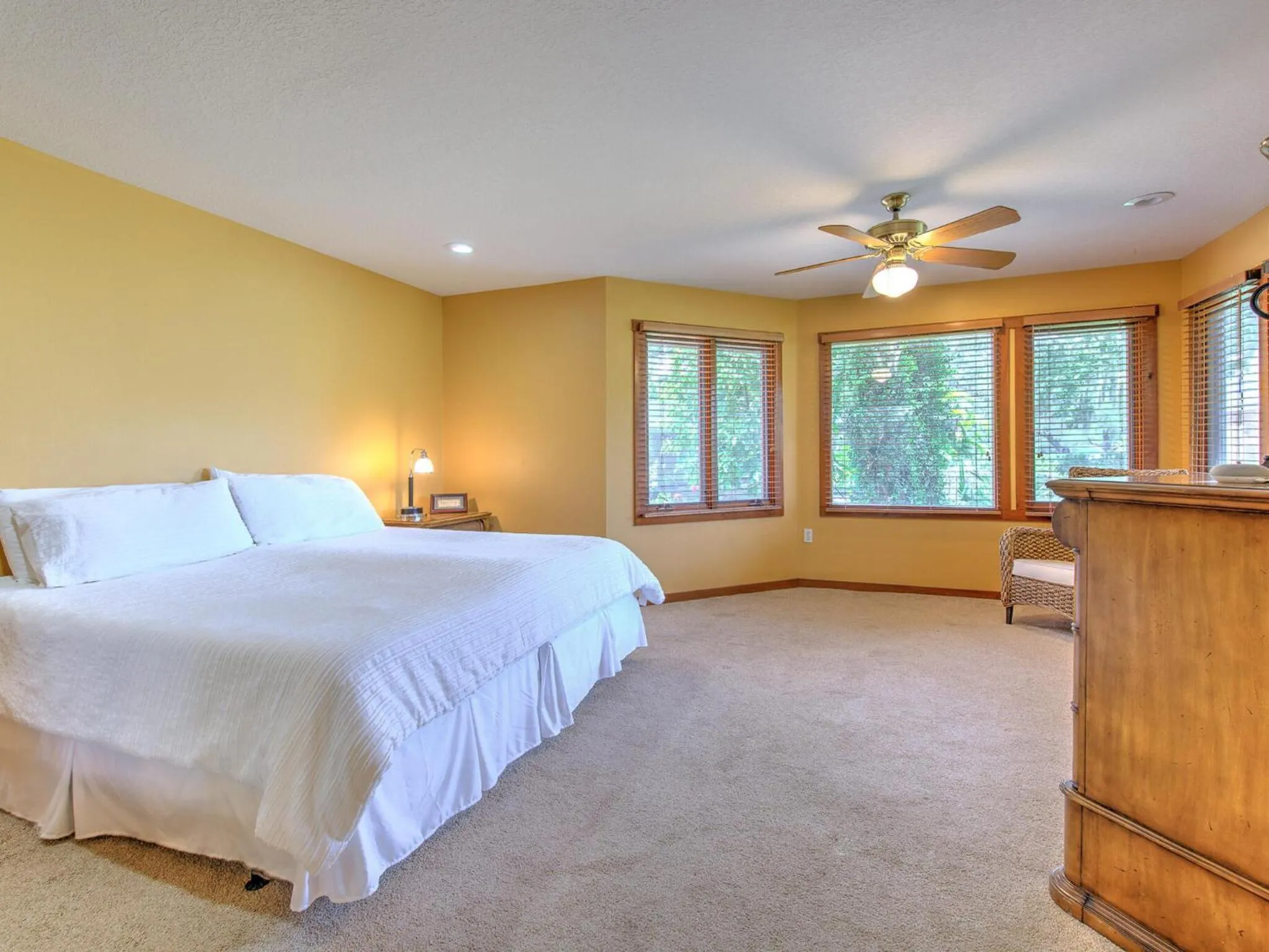 Bed in Riverbend Retreat Fla