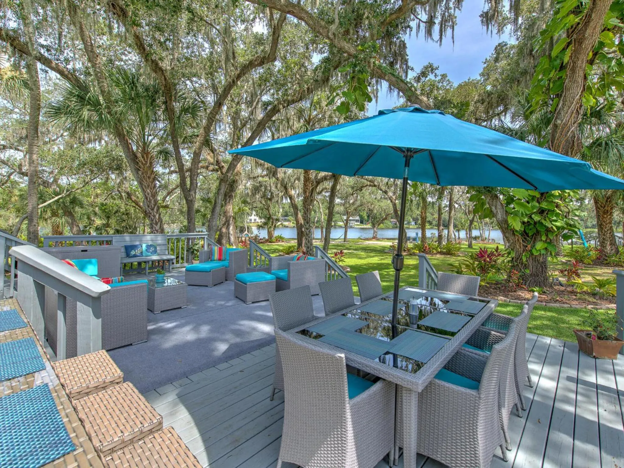 Patio in Riverbend Retreat Fla