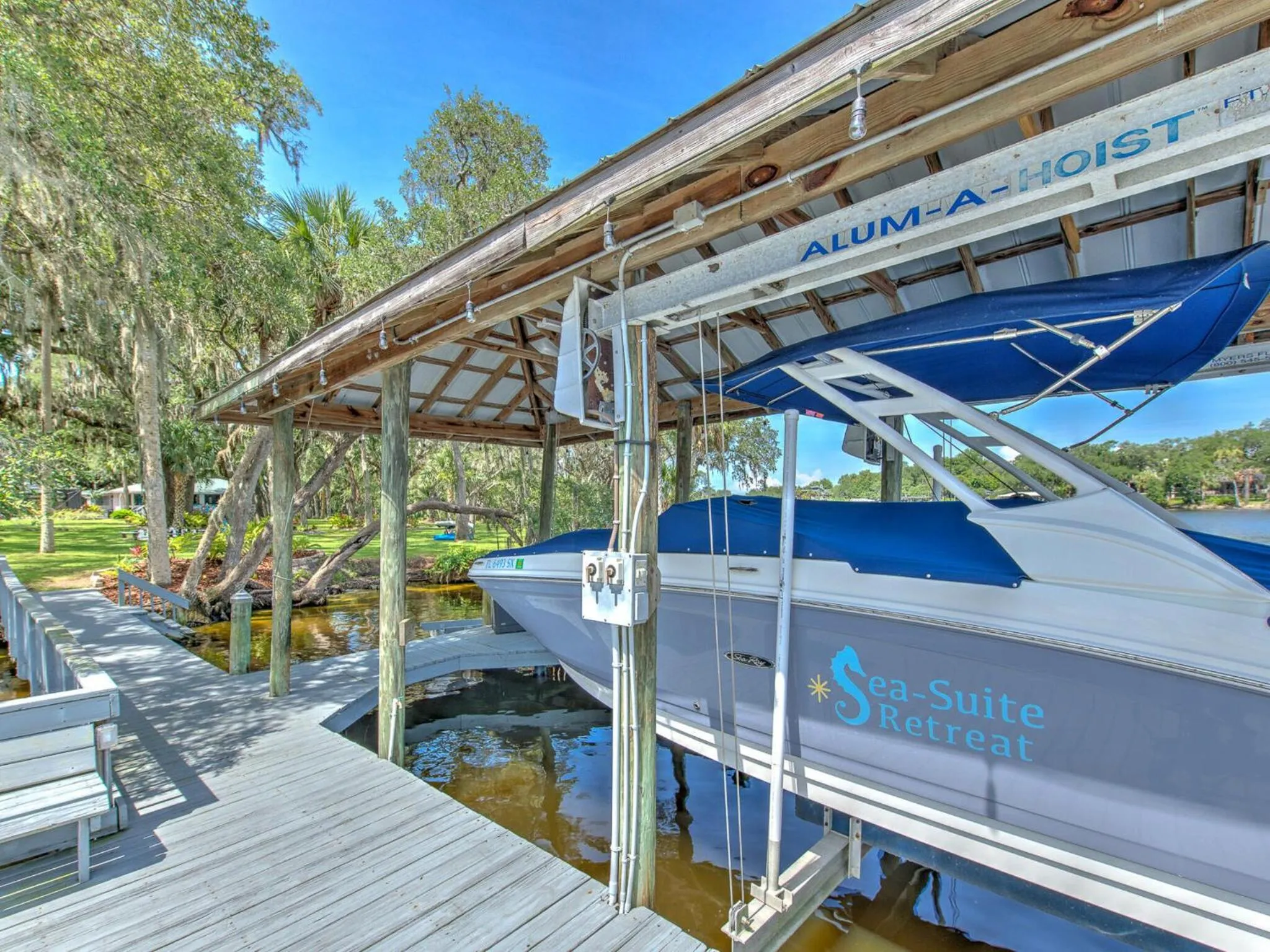 Natural landscape in Riverbend Retreat Fla