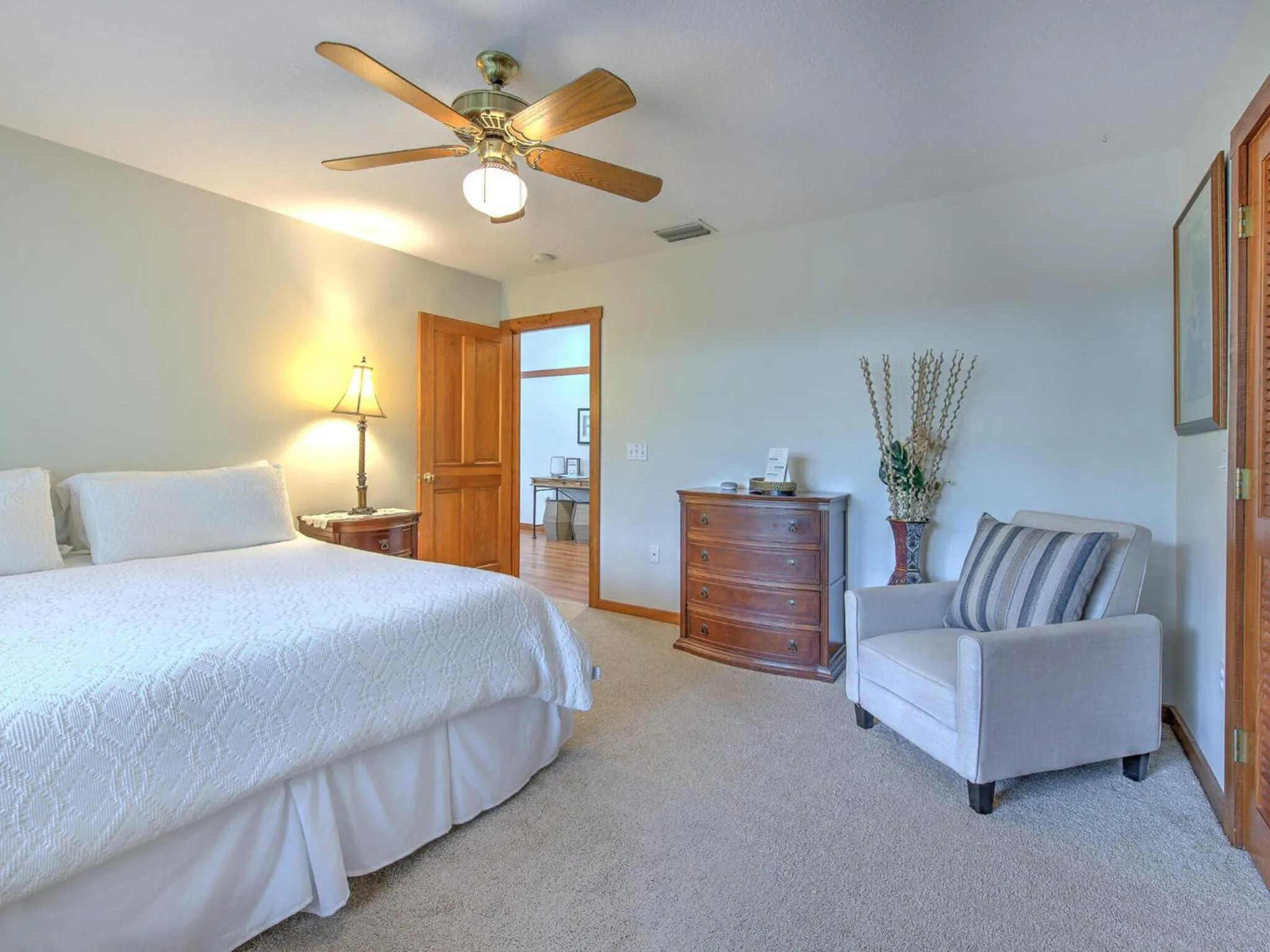 Bed in Riverbend Retreat Fla