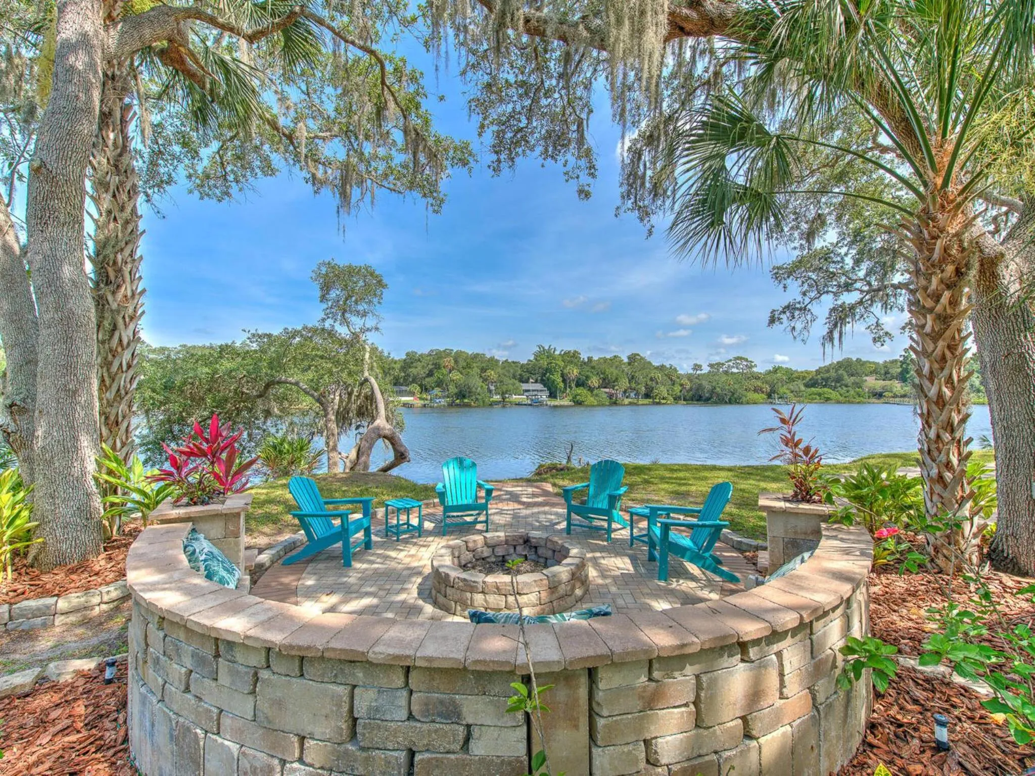 River view in Riverbend Retreat Fla