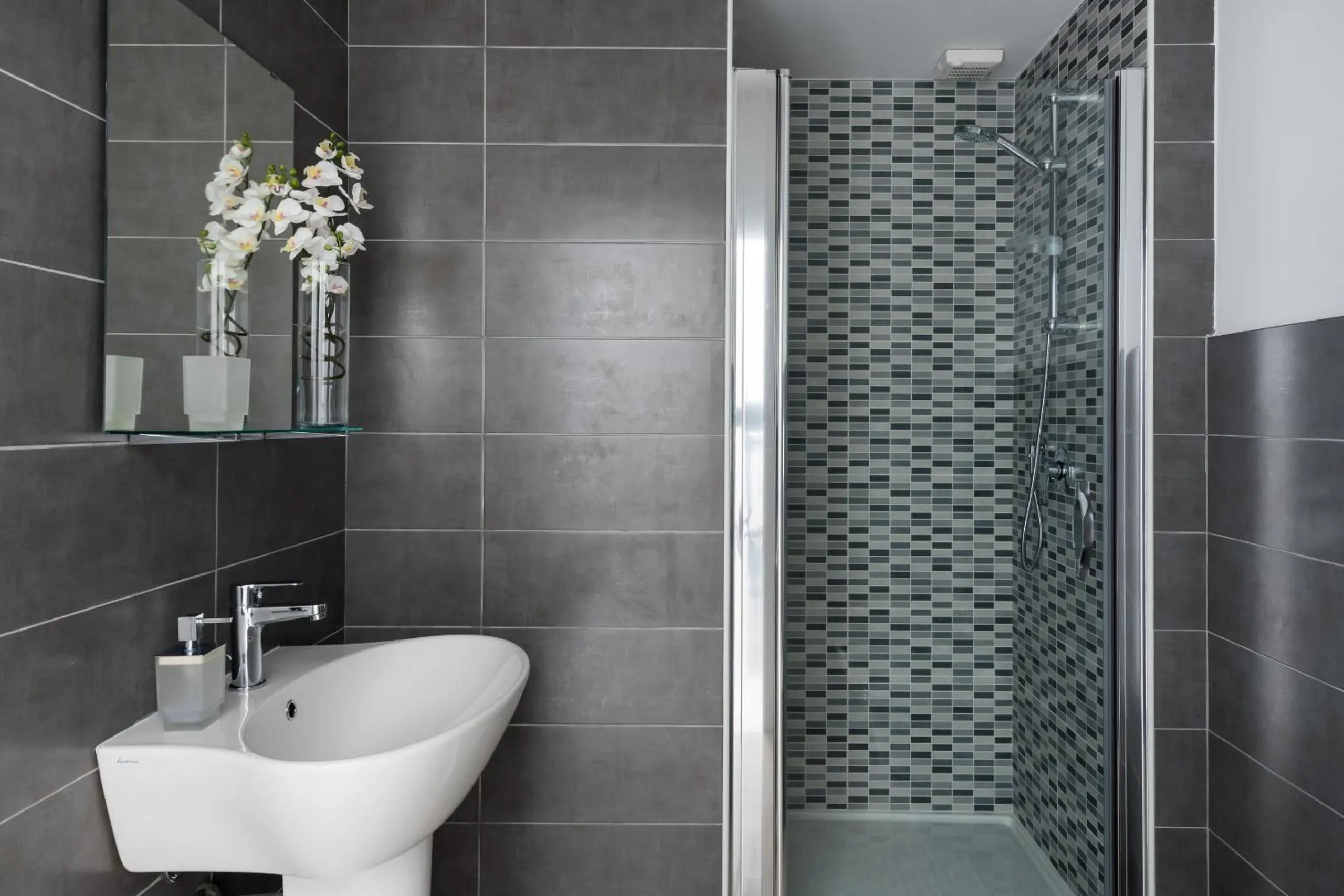 Bathroom in Wonderful Italy Suites