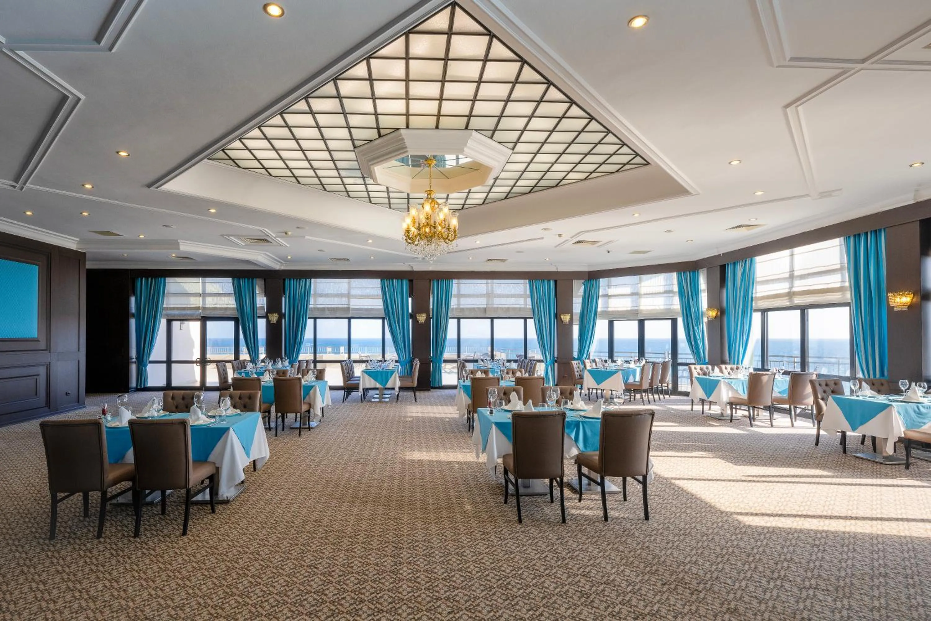 Restaurant/places to eat in Adora Hotel & Resort