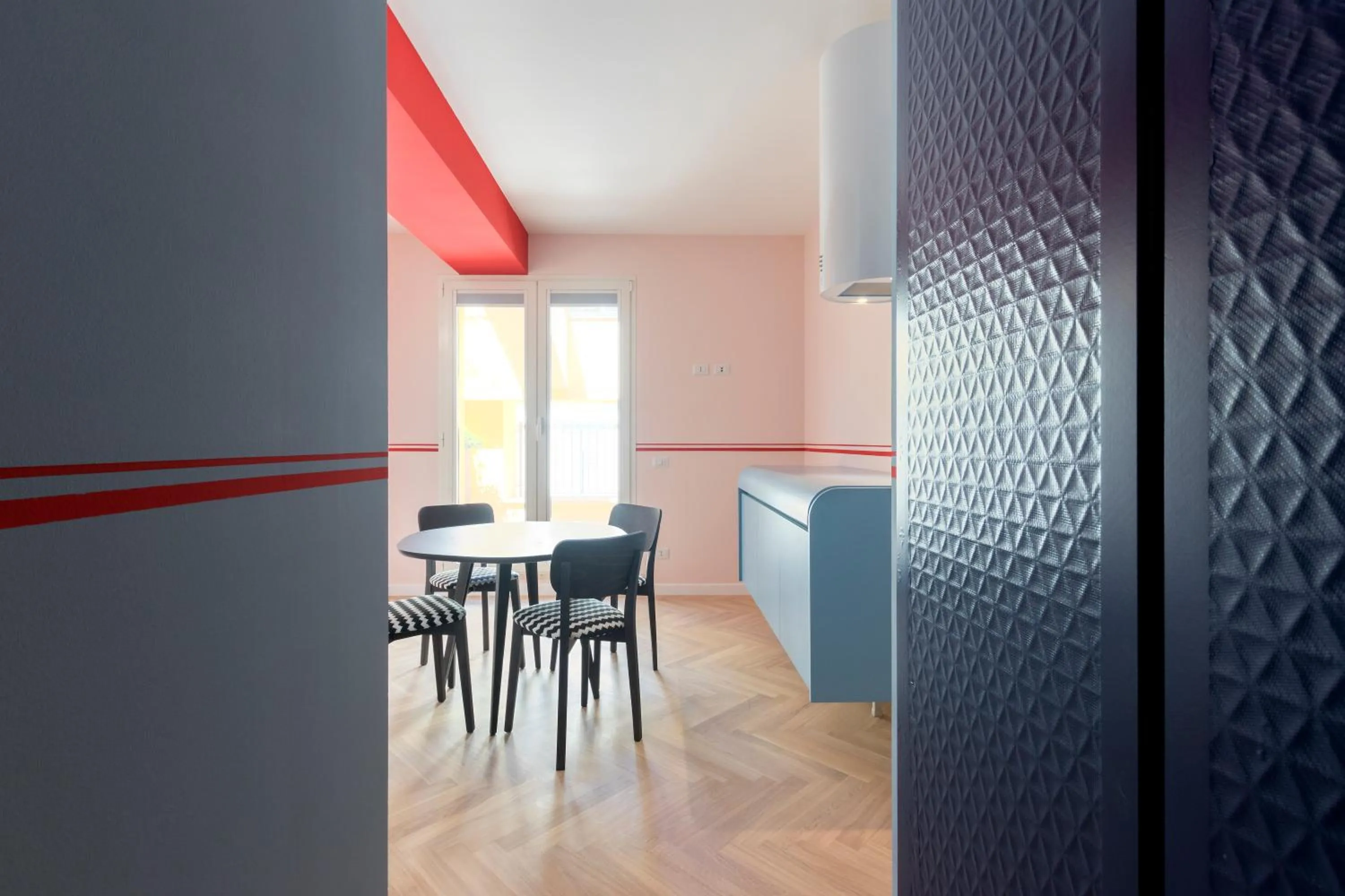 Dining area in Metropolitan Suites