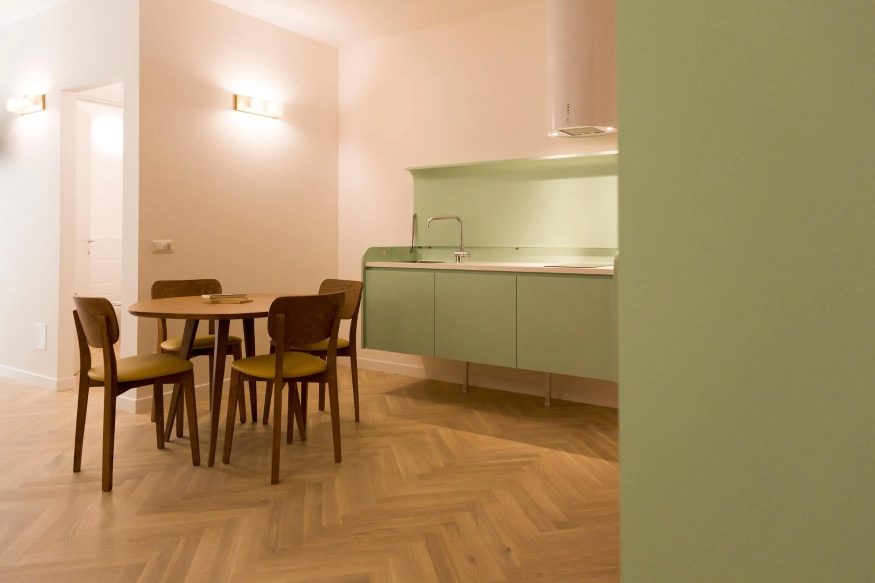 Kitchen or kitchenette in Metropolitan Suites