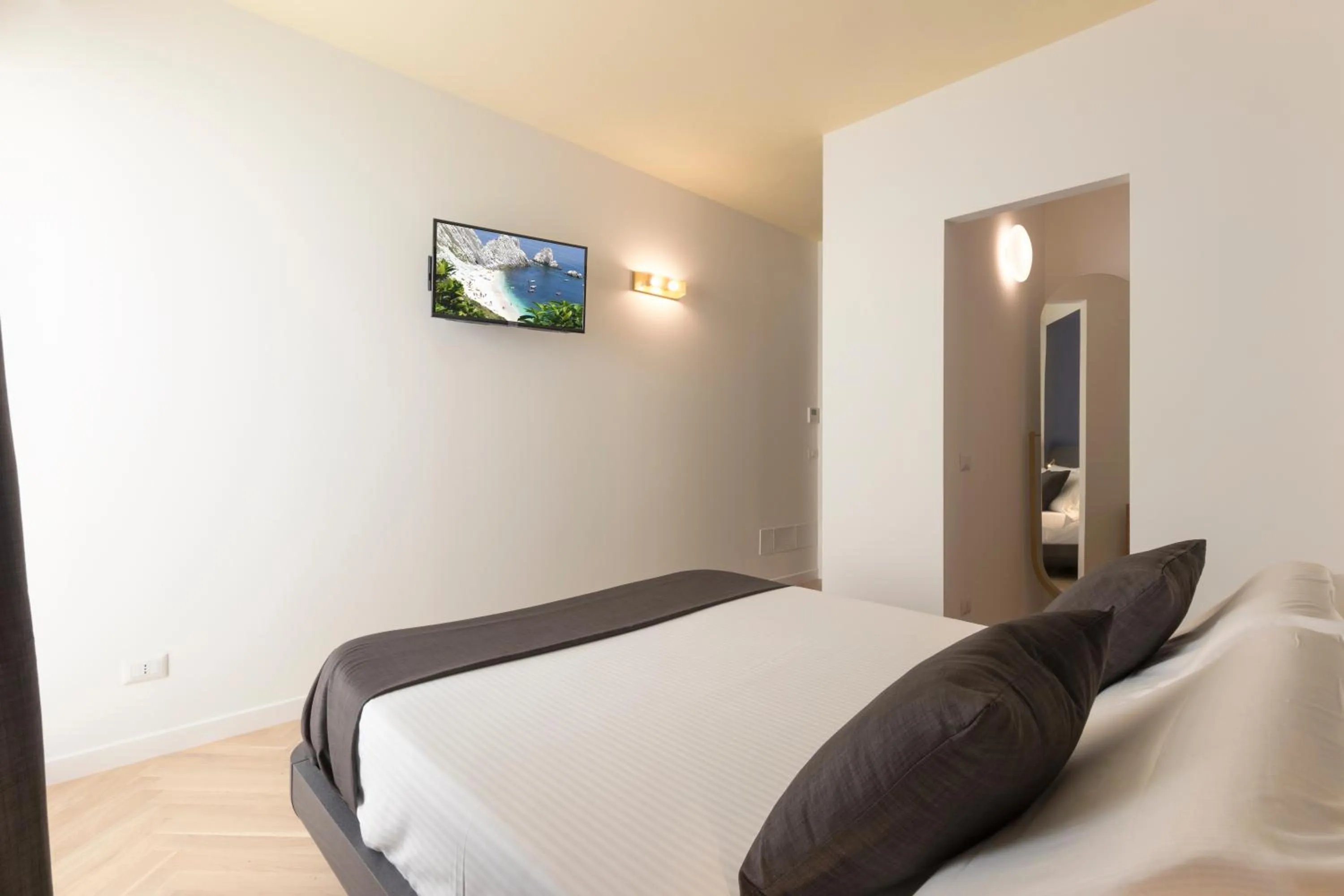 Bed in Metropolitan Suites